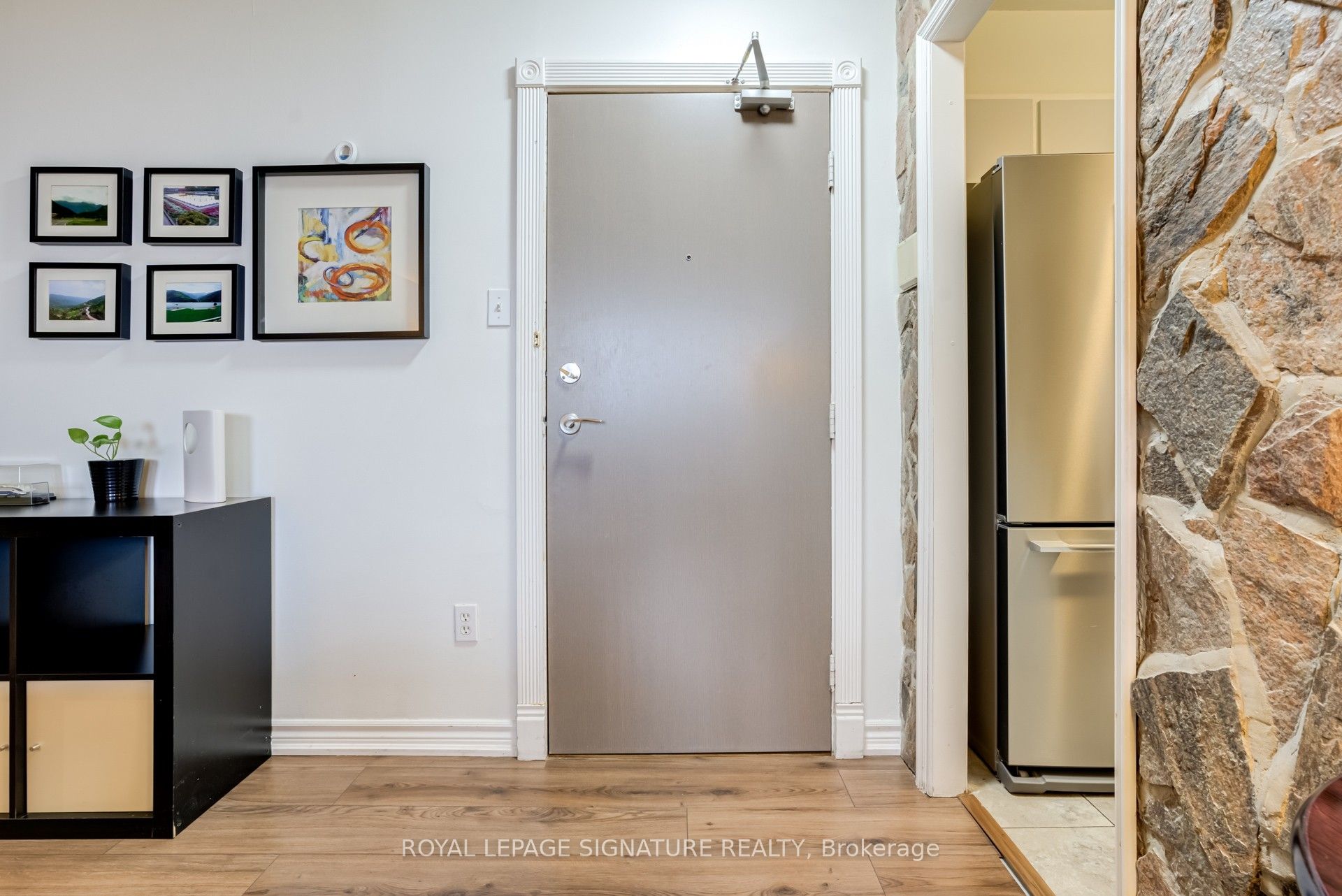 #1007 - 3390 Weston Road Property Photo 5