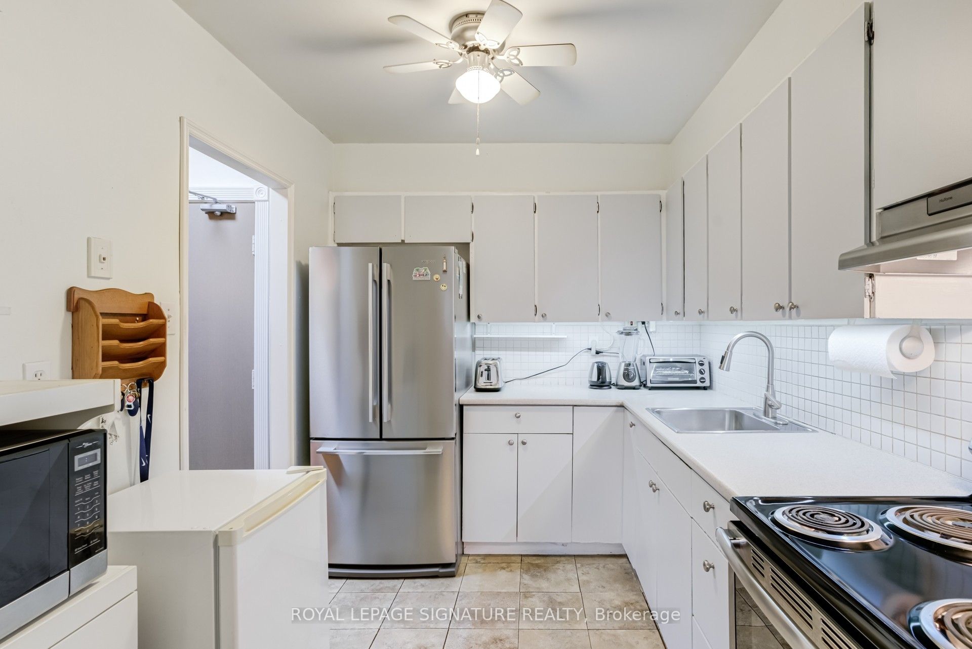 #1007 - 3390 Weston Road Property Photo 17
