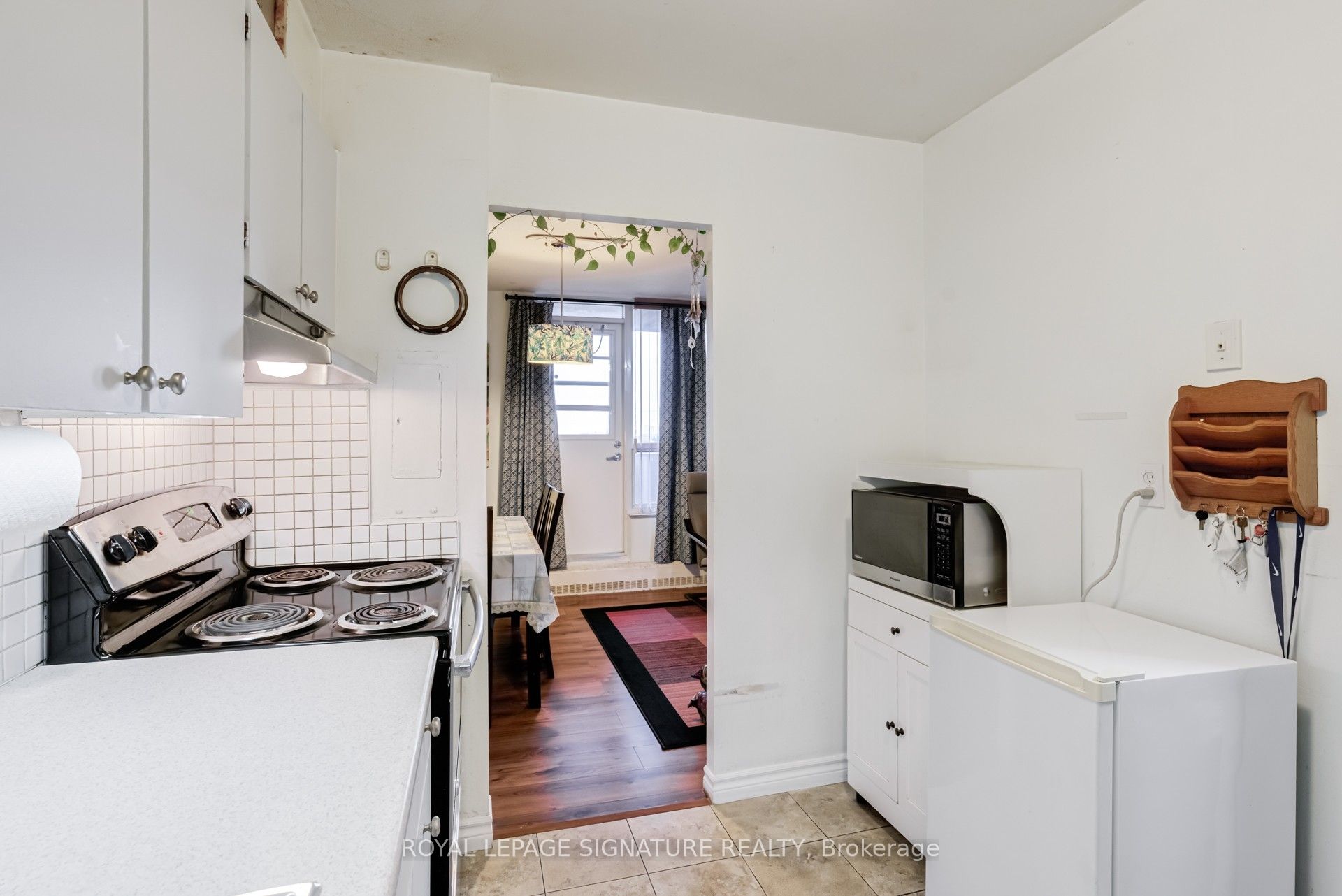 #1007 - 3390 Weston Road Property Photo 18