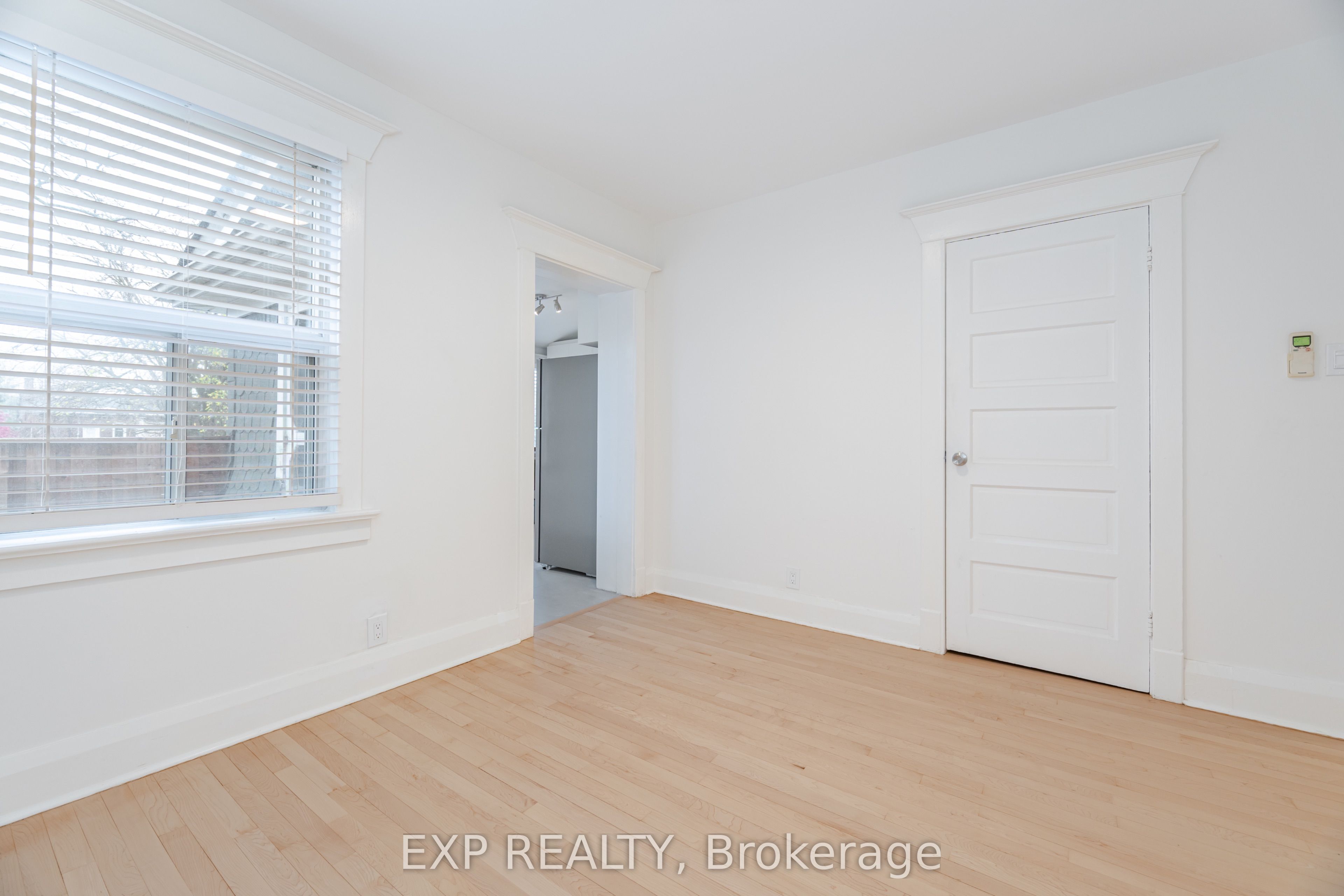#2nd Fl - 174 Evelyn Avenue Property Photo 11