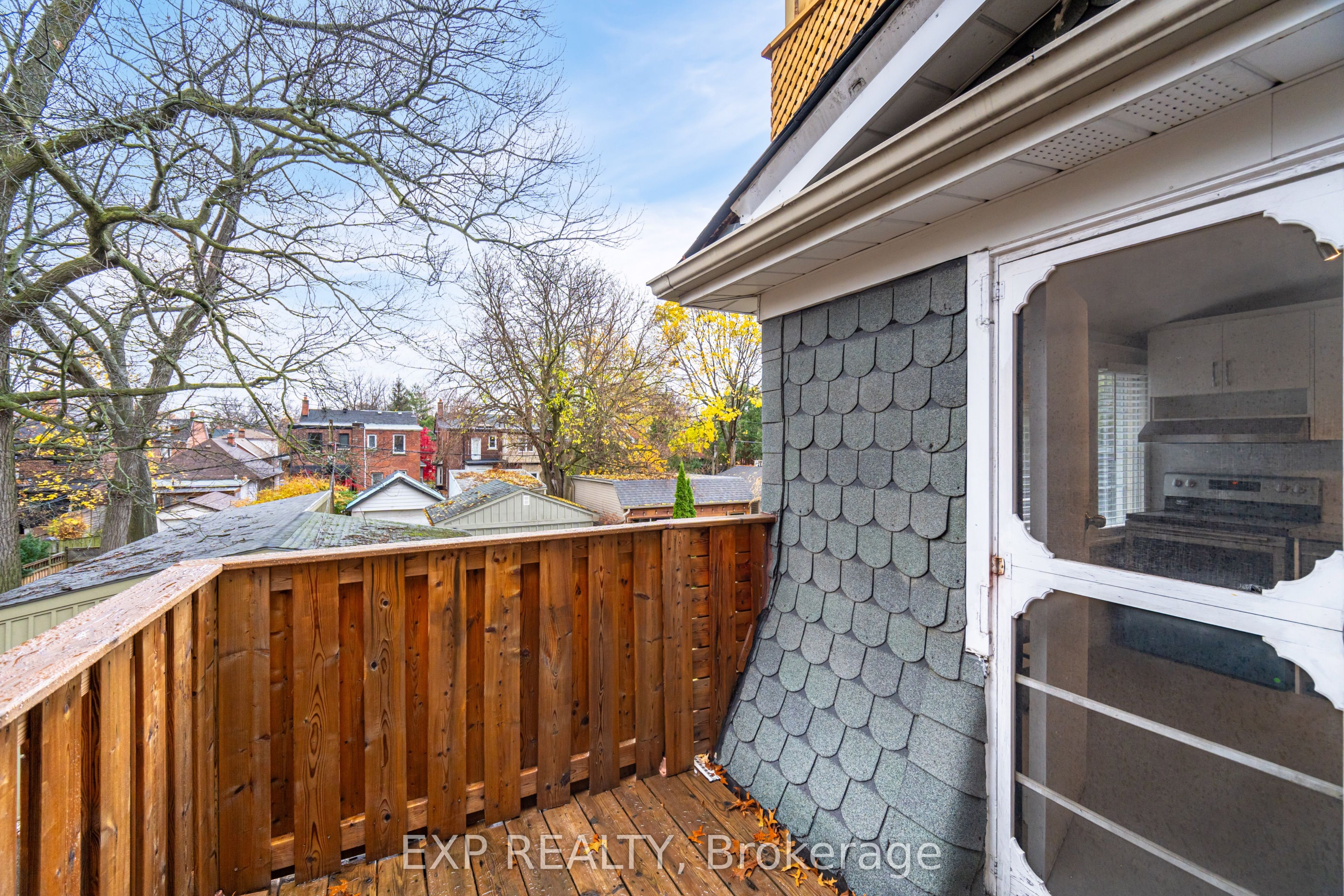 #2nd Fl - 174 Evelyn Avenue Property Photo 17