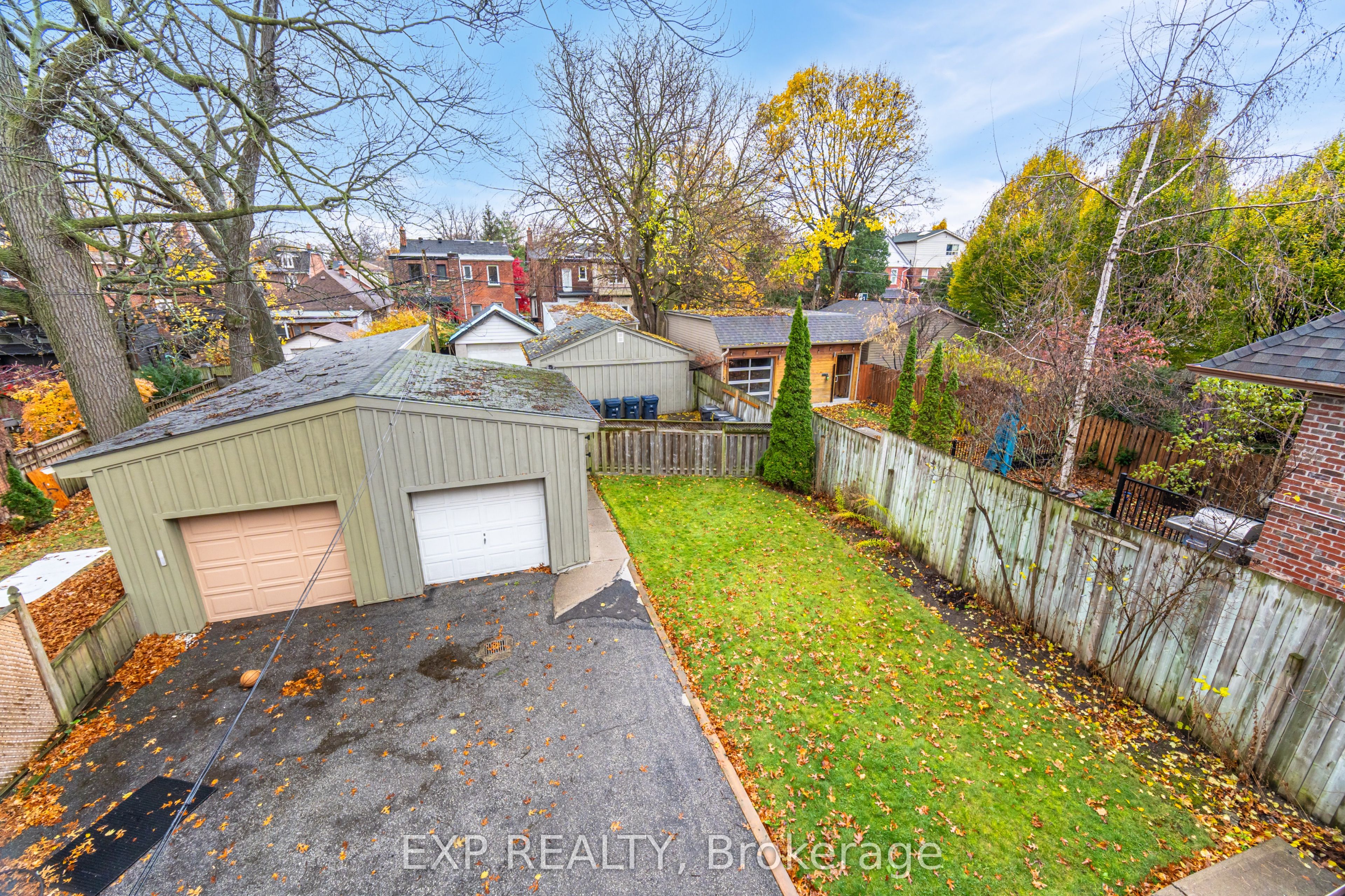 #2nd Fl - 174 Evelyn Avenue Property Photo 18