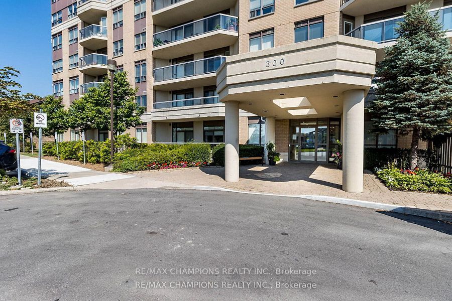 #216 - 300 Ray Lawson Boulevard Property Photo 9