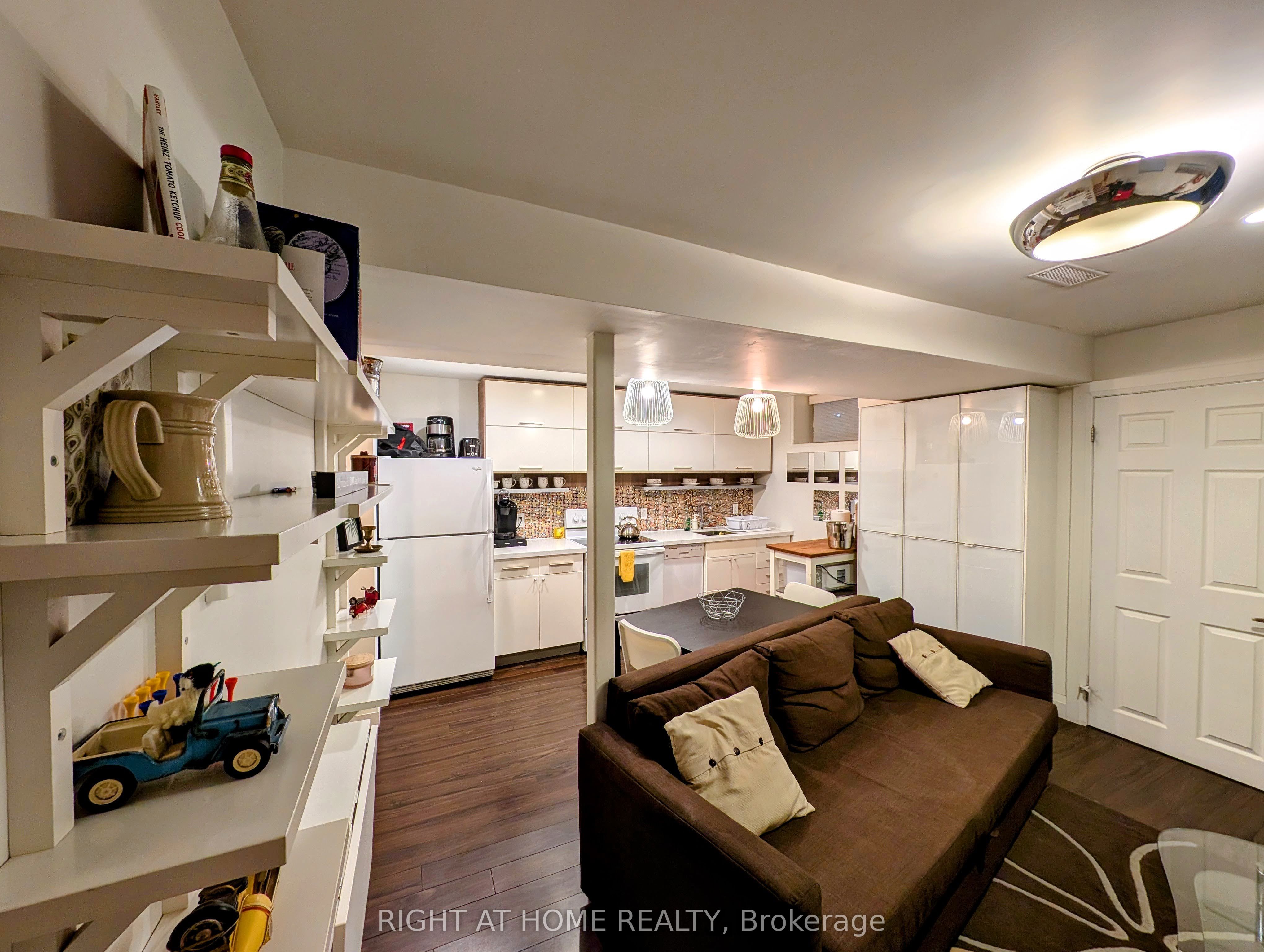 #b - 297 Keele Street Property Photo 3