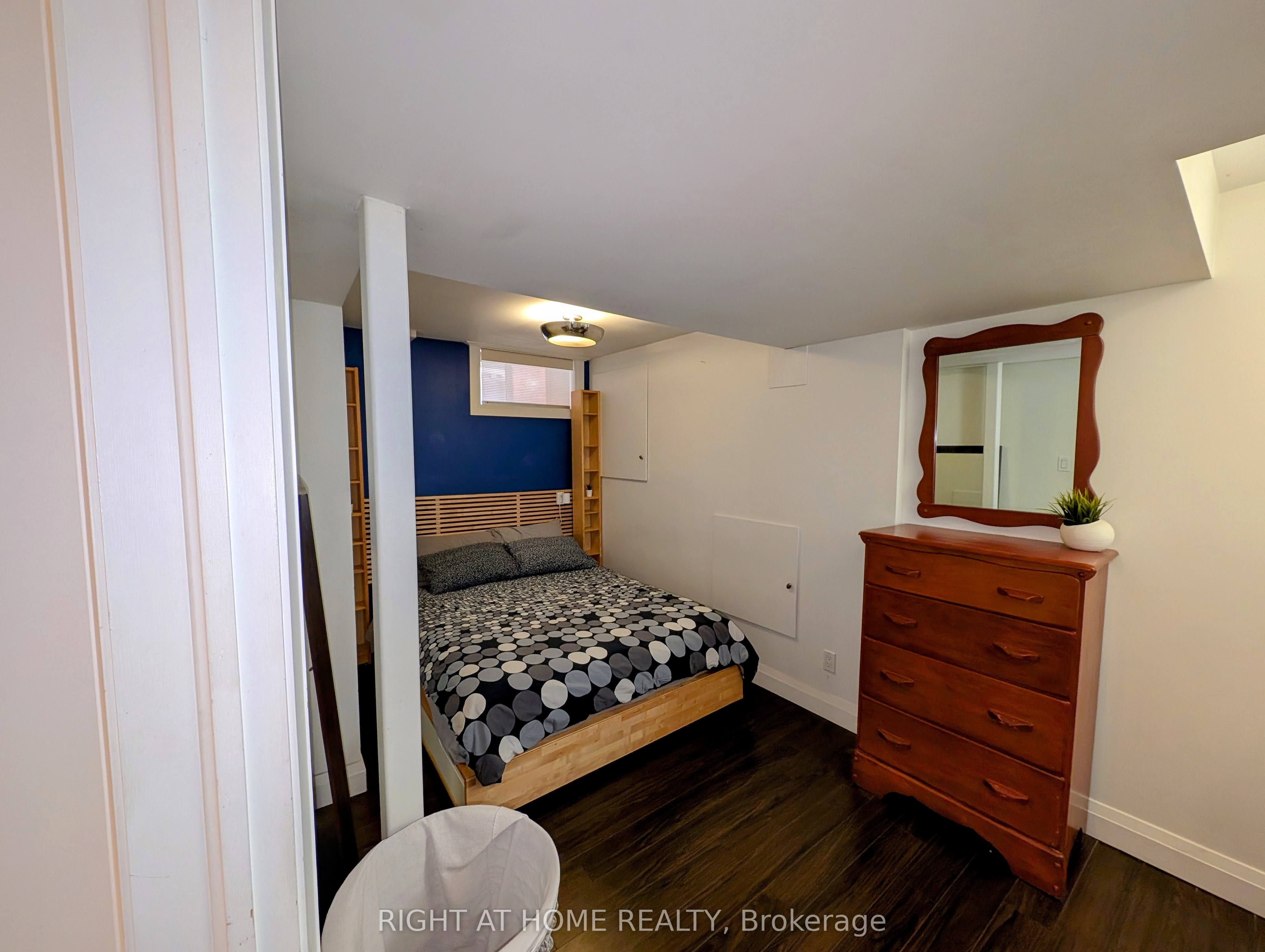 #b - 297 Keele Street Property Photo 6
