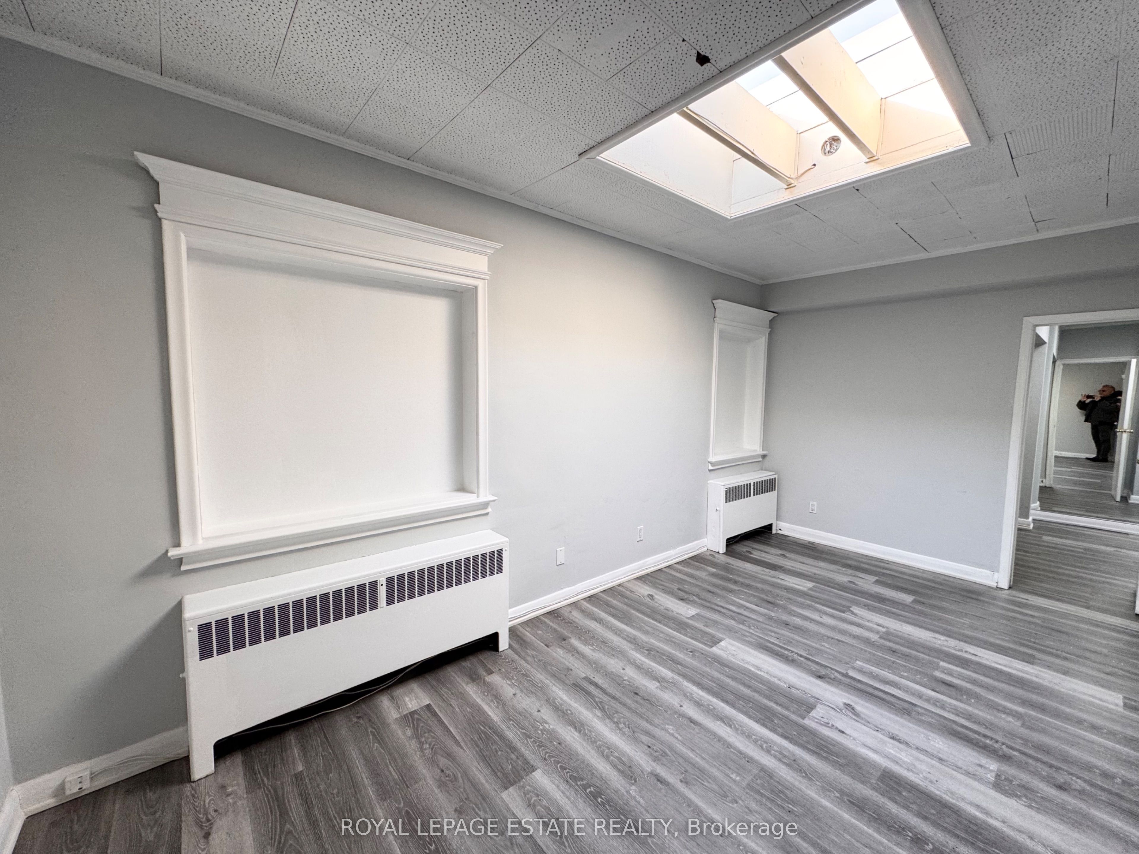 #205 - 4894-96 Dundas Street Property Photo 2