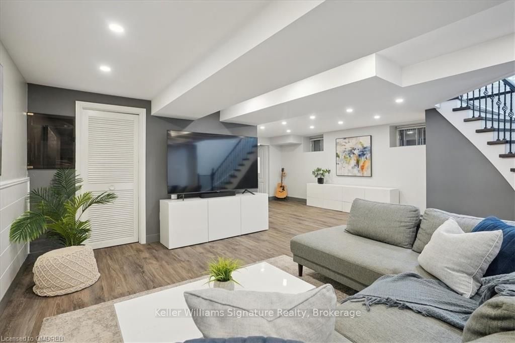 20 Craven Avenue Property Photo 29