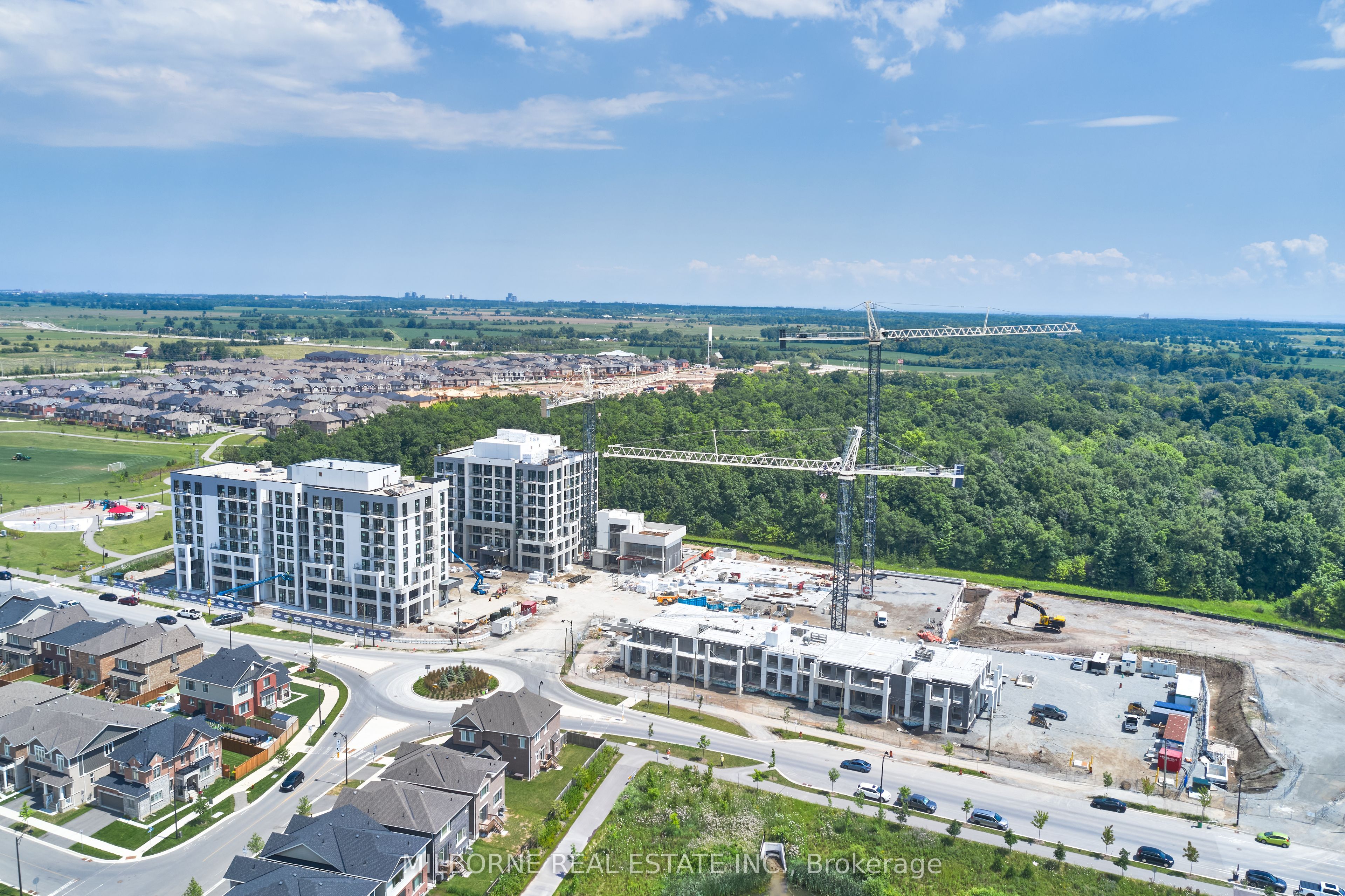 #810 - 760 Whitlock Avenue Property Photo 18