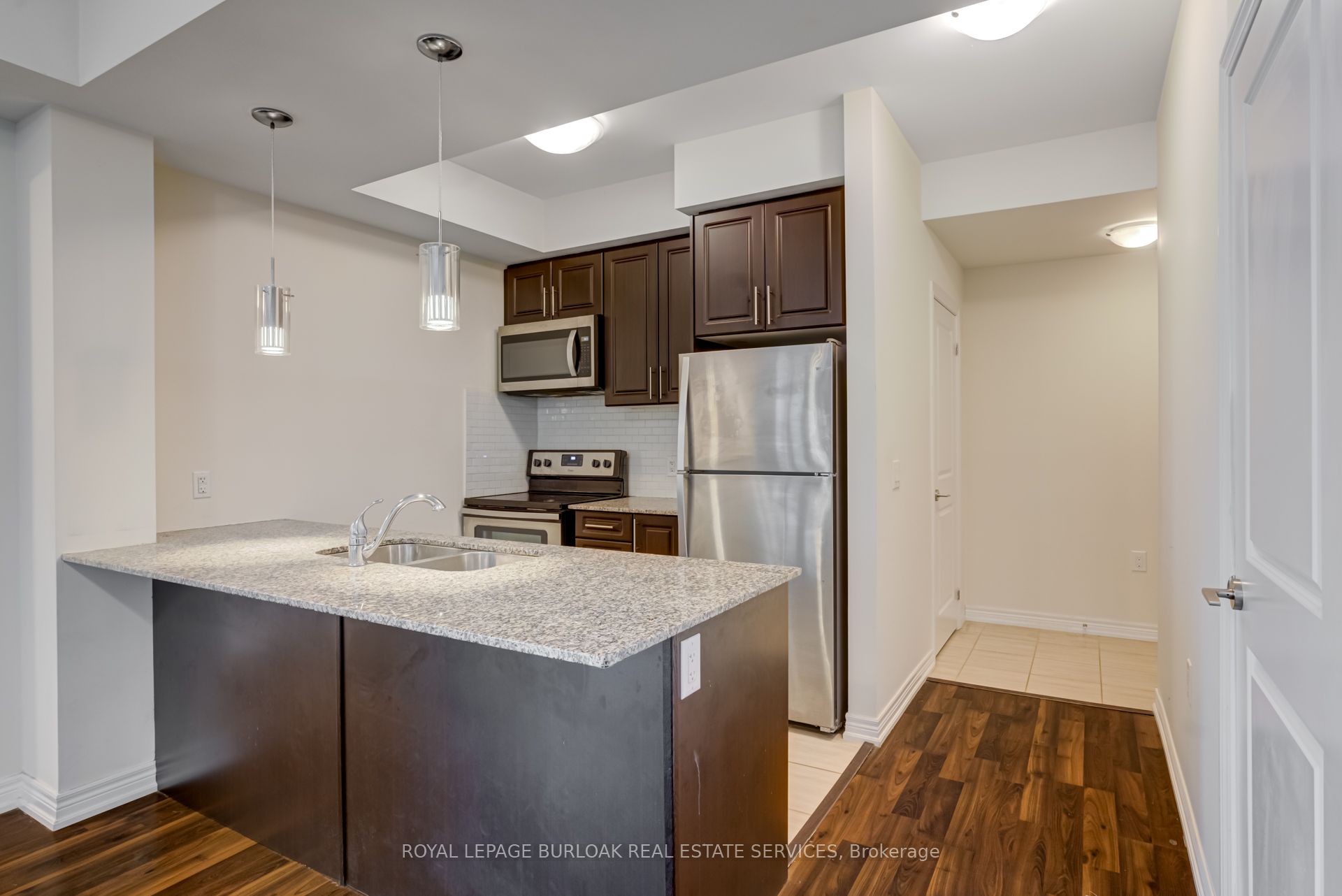 #206 - 2393 Bronte Road Property Photo 5