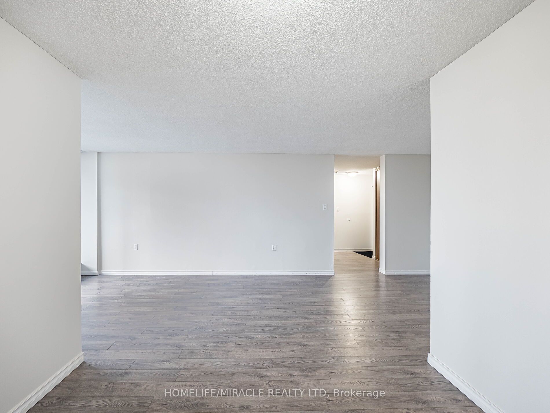 #1208 - 18 Knightbridge Road Property Photo 12