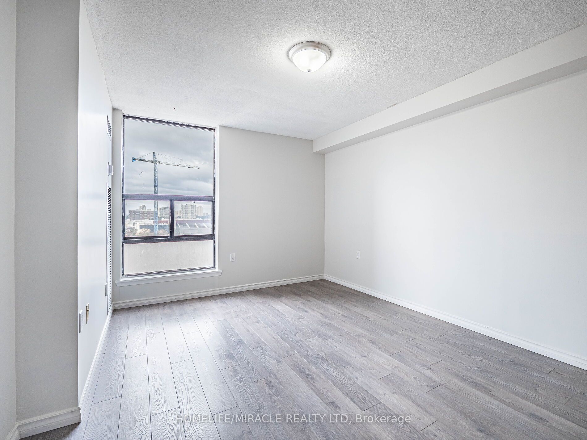 #1208 - 18 Knightbridge Road Property Photo 18