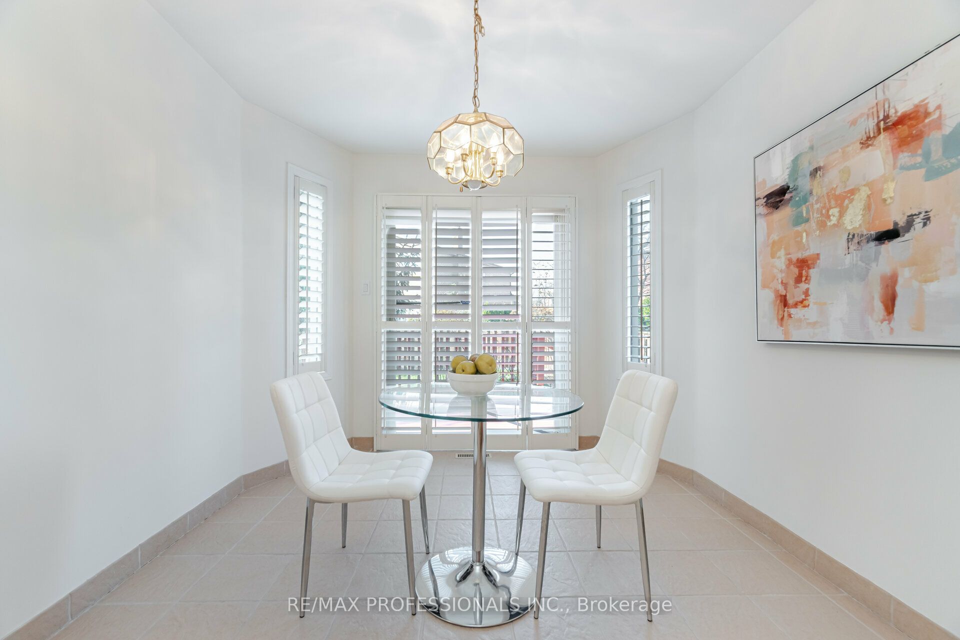 141 Kingsbridge Garden Circle Property Photo 10