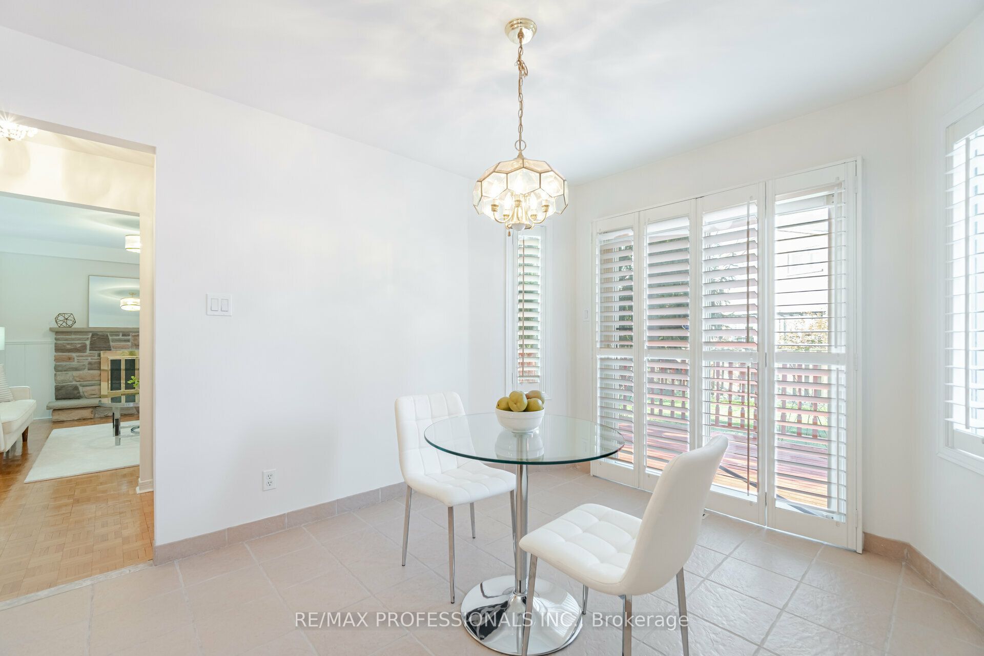 141 Kingsbridge Garden Circle Property Photo 12