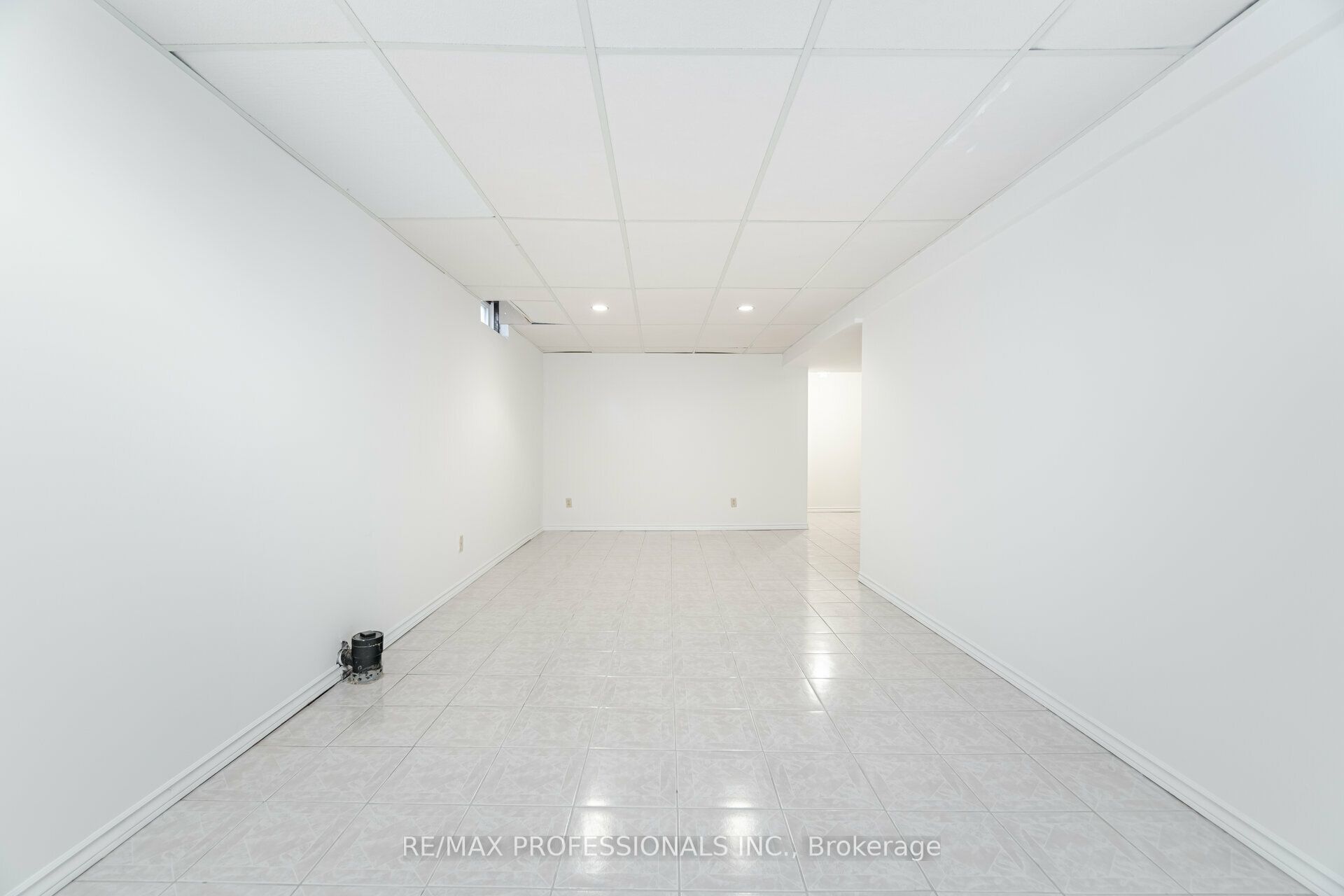 141 Kingsbridge Garden Circle Property Photo 25
