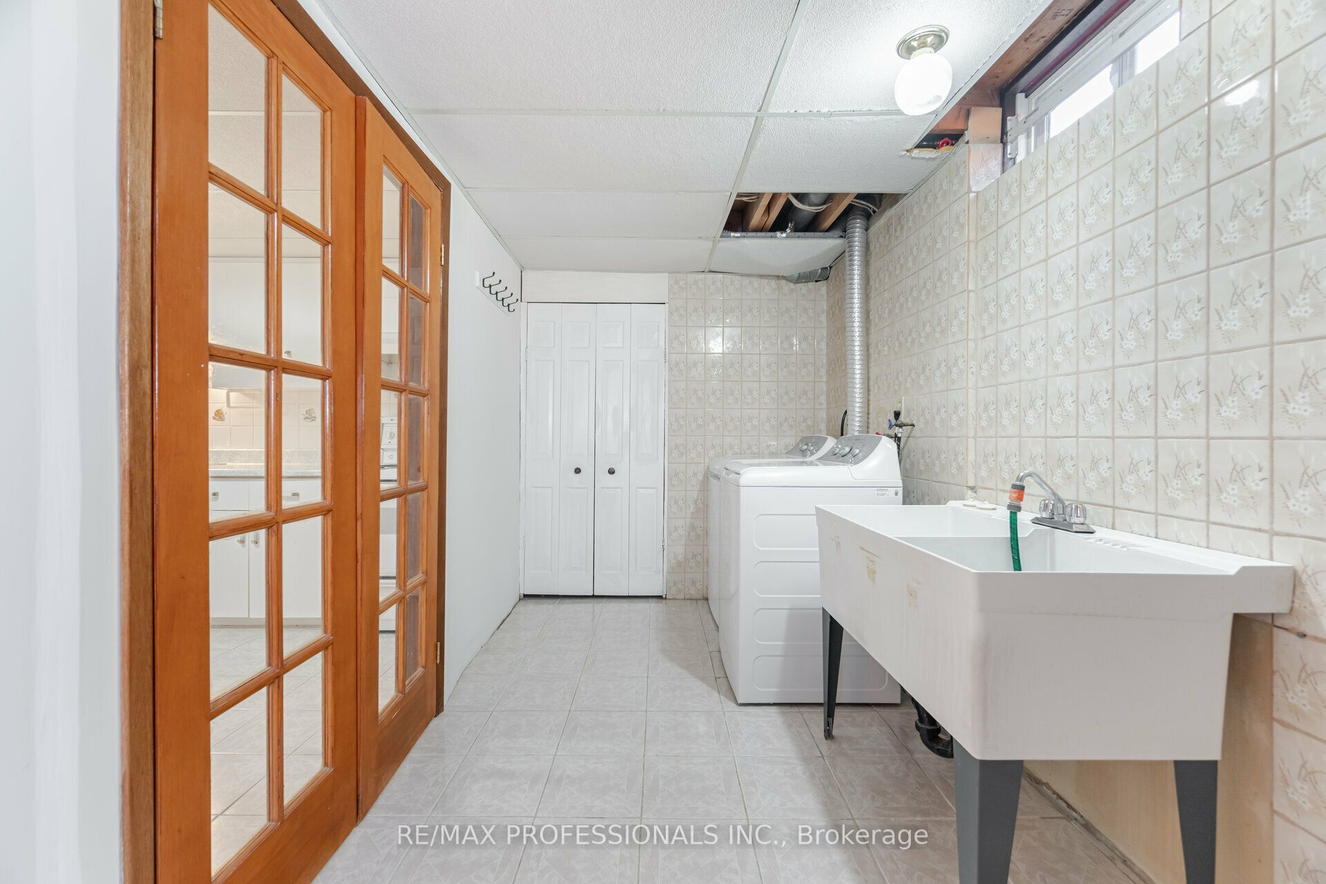 141 Kingsbridge Garden Circle Property Photo 29