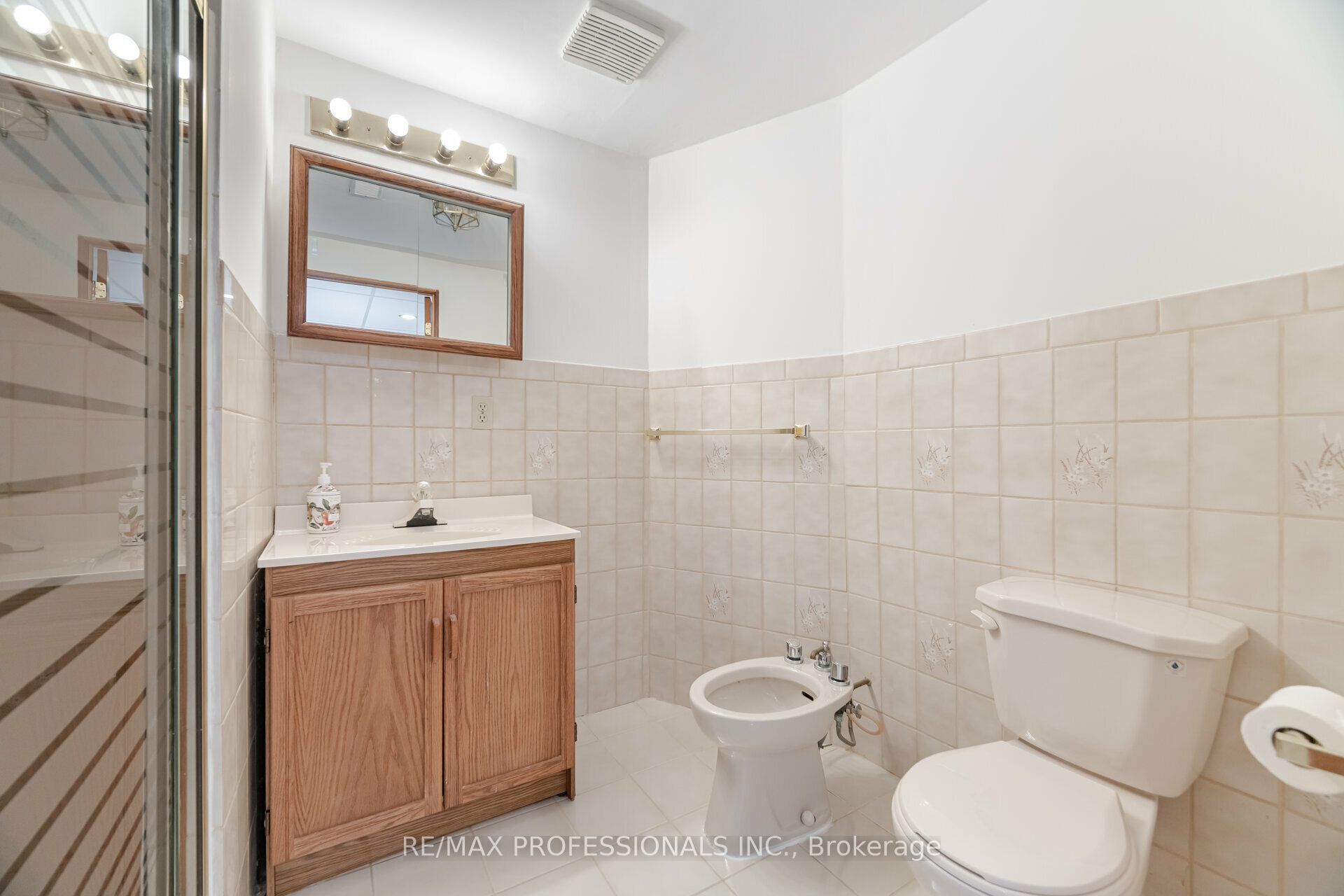 141 Kingsbridge Garden Circle Property Photo 30