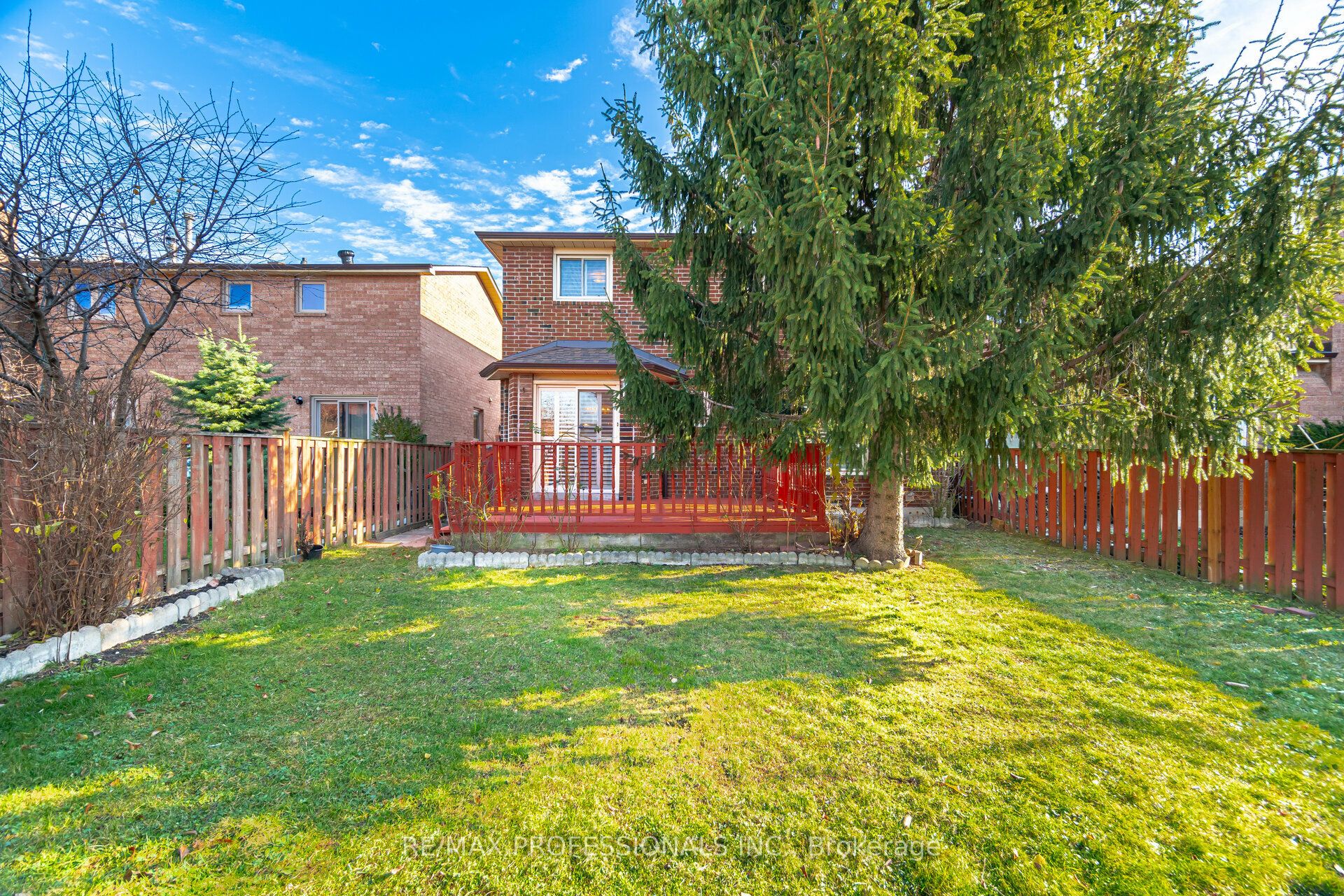 141 Kingsbridge Garden Circle Property Photo 36