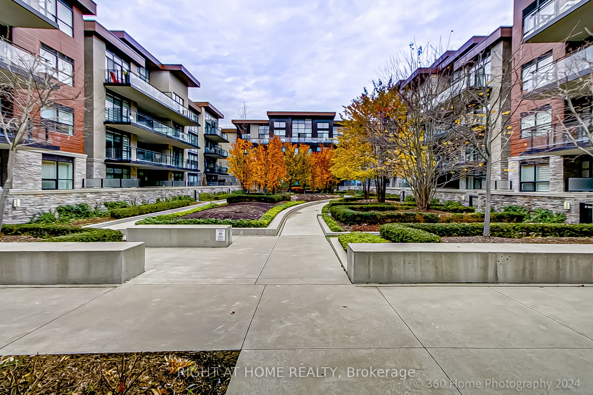 #227 - 1575 Lakeshore Road Property Photo 2