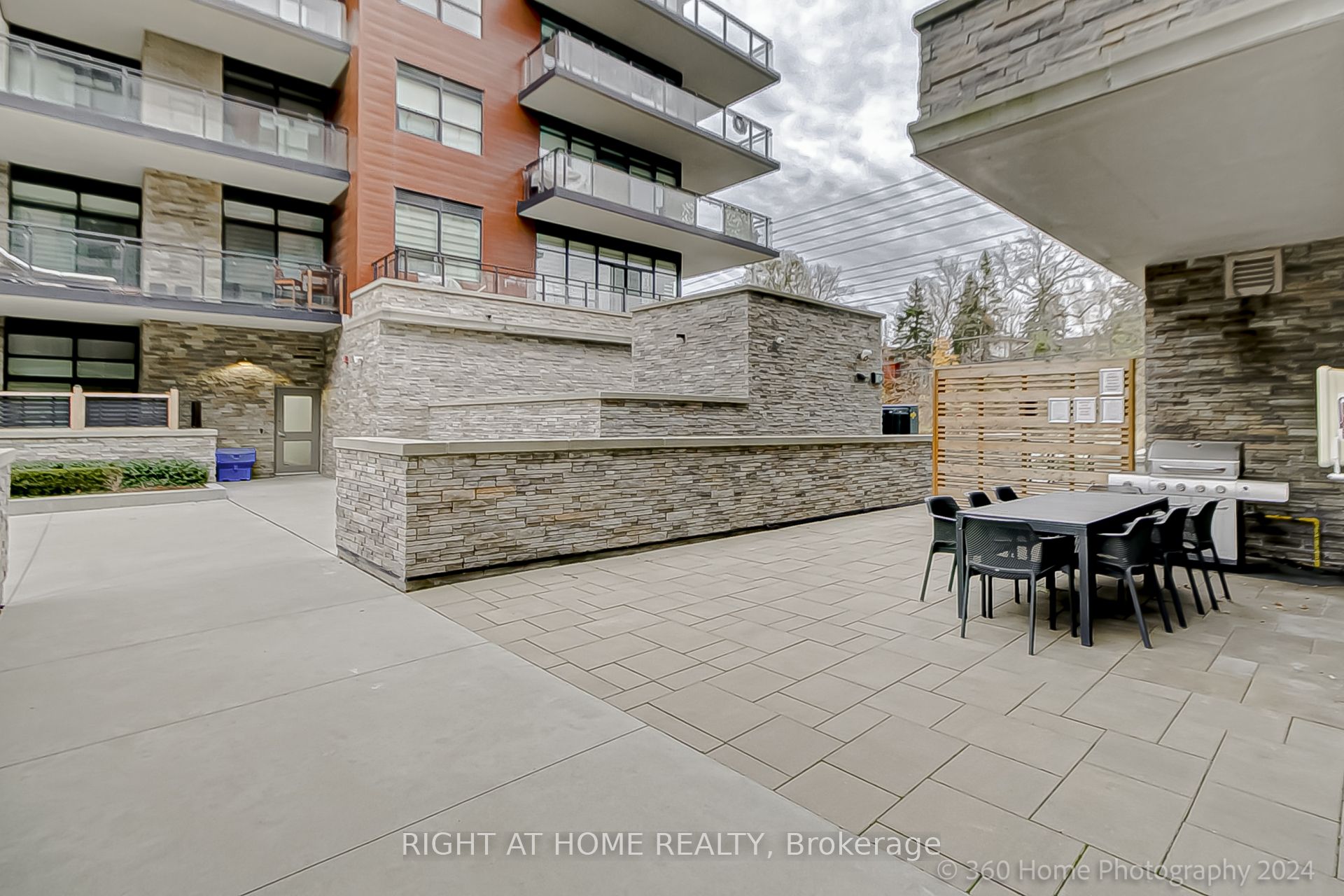 #227 - 1575 Lakeshore Road Property Photo 9