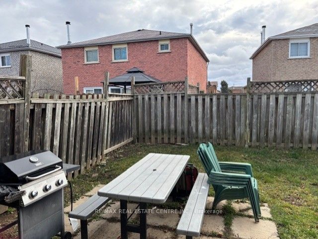 157 Ecclestone Drive Property Photo 12