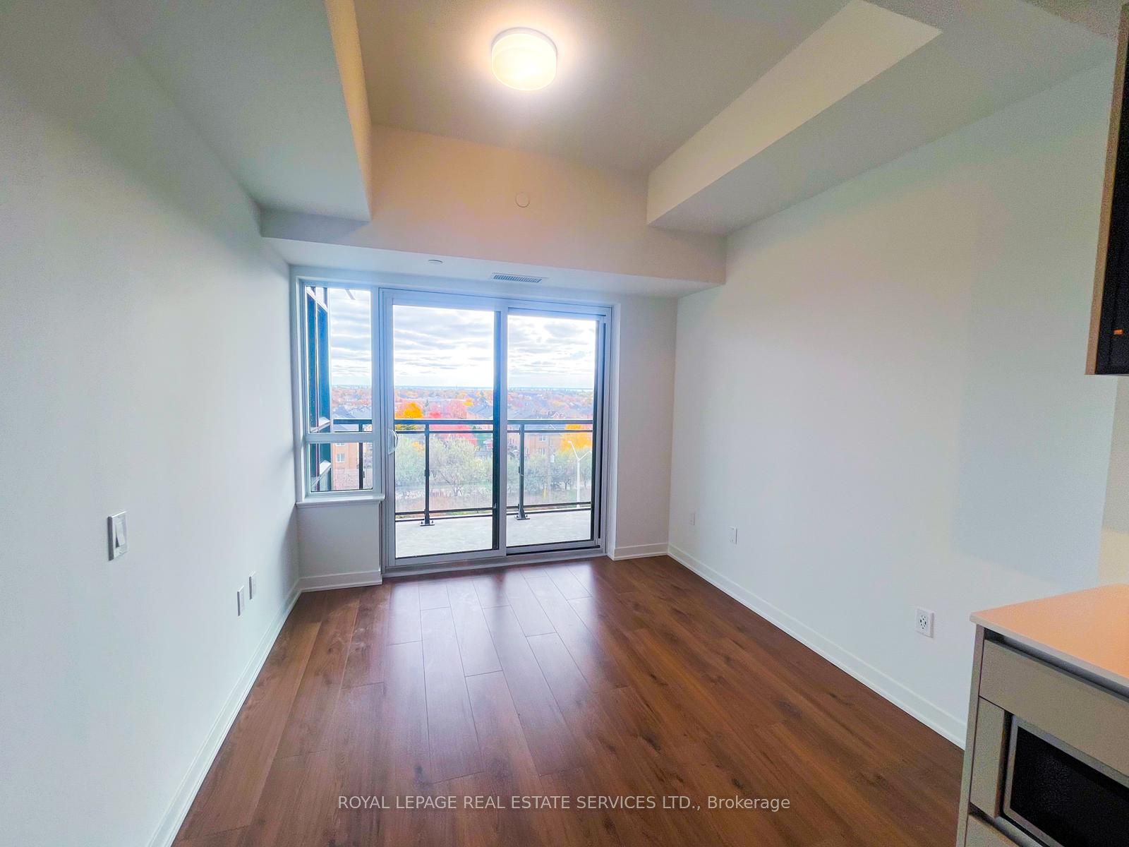 #0 - 395 Dundas Street Property Photo 5