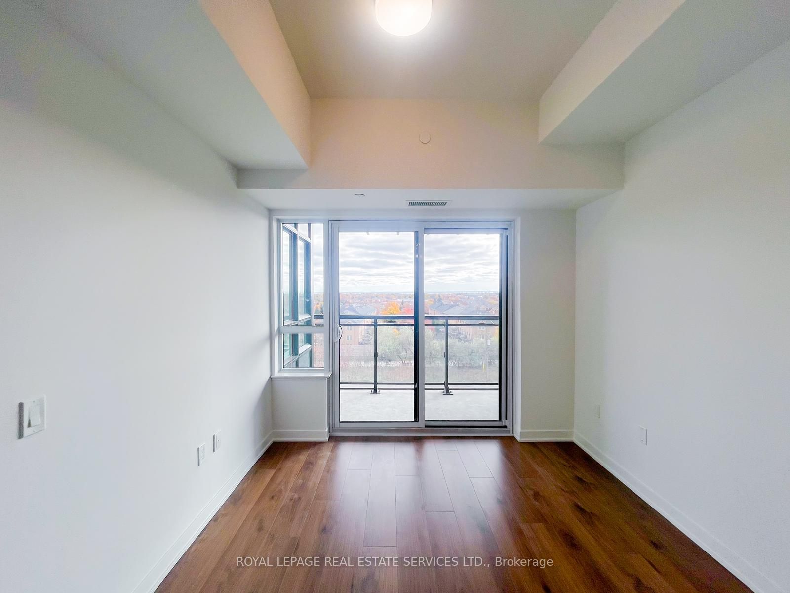 #0 - 395 Dundas Street Property Photo 7