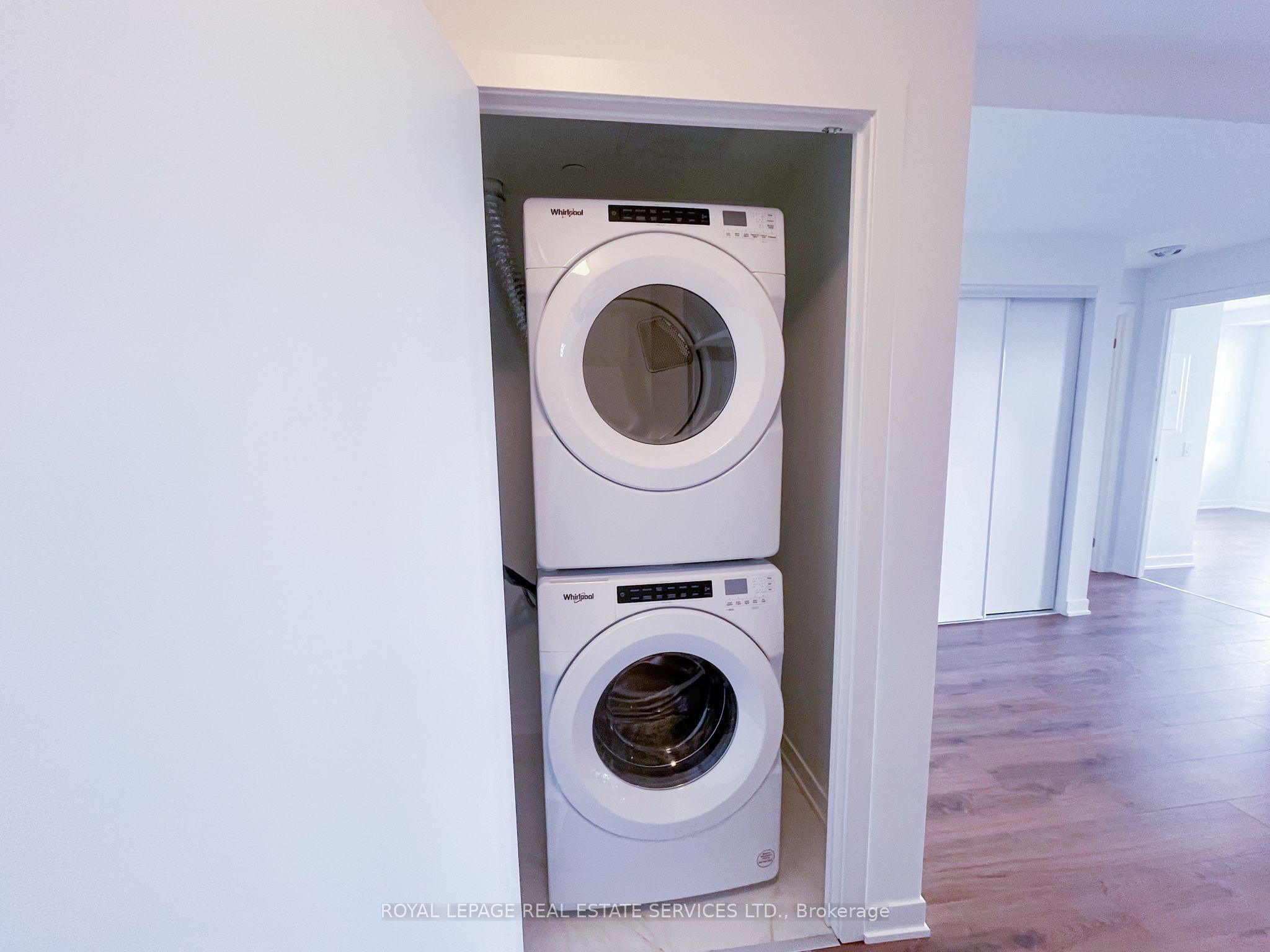#0 - 395 Dundas Street Property Photo 12