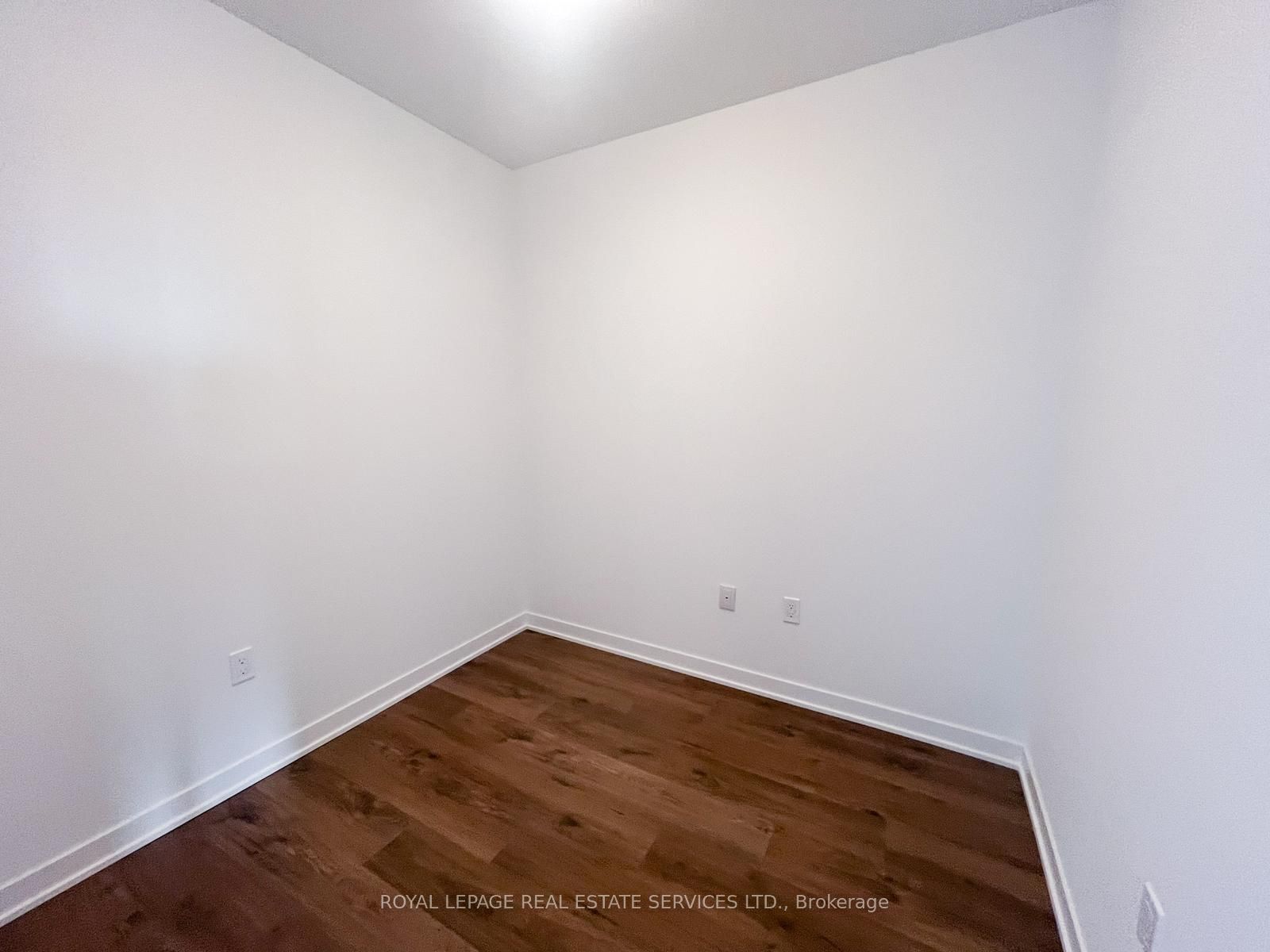 #0 - 395 Dundas Street Property Photo 16