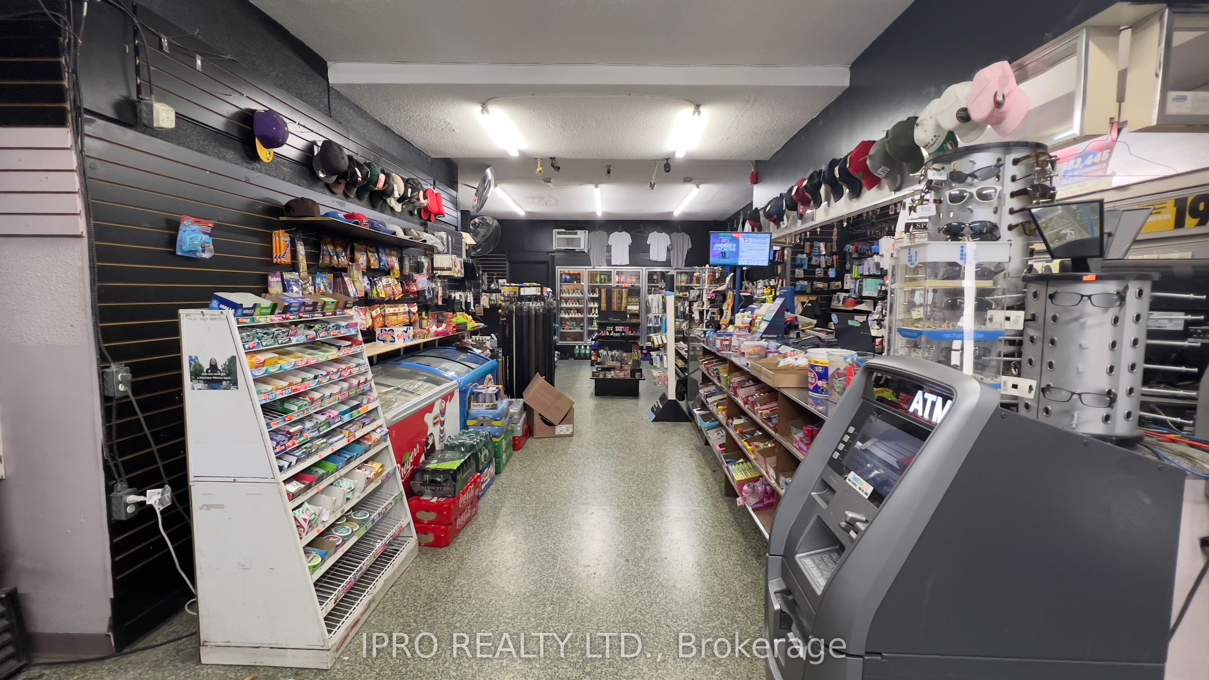 #unit 11 - 2111 Jane Street Property Photo 2