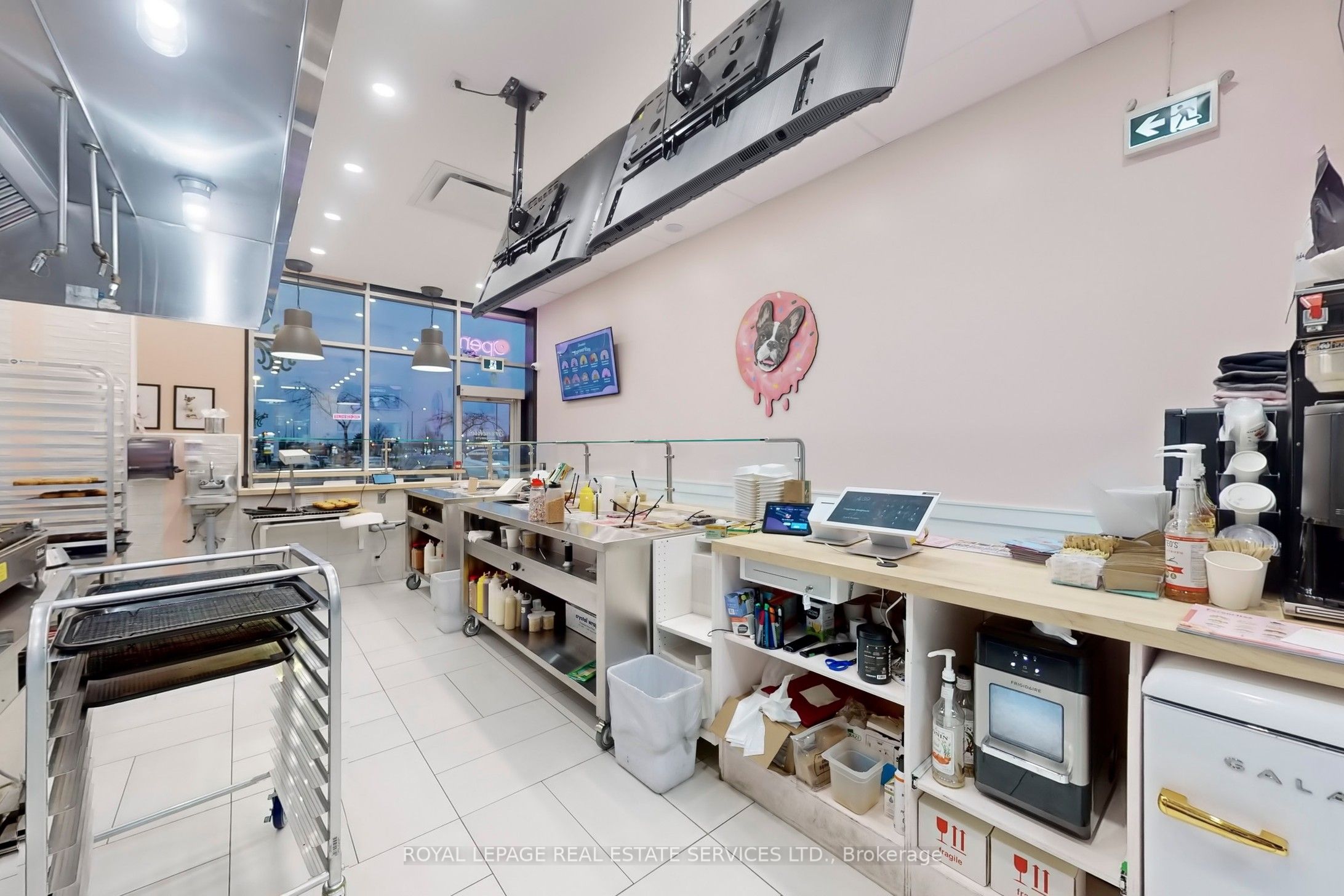 6045 Mavis Road Property Photo 11