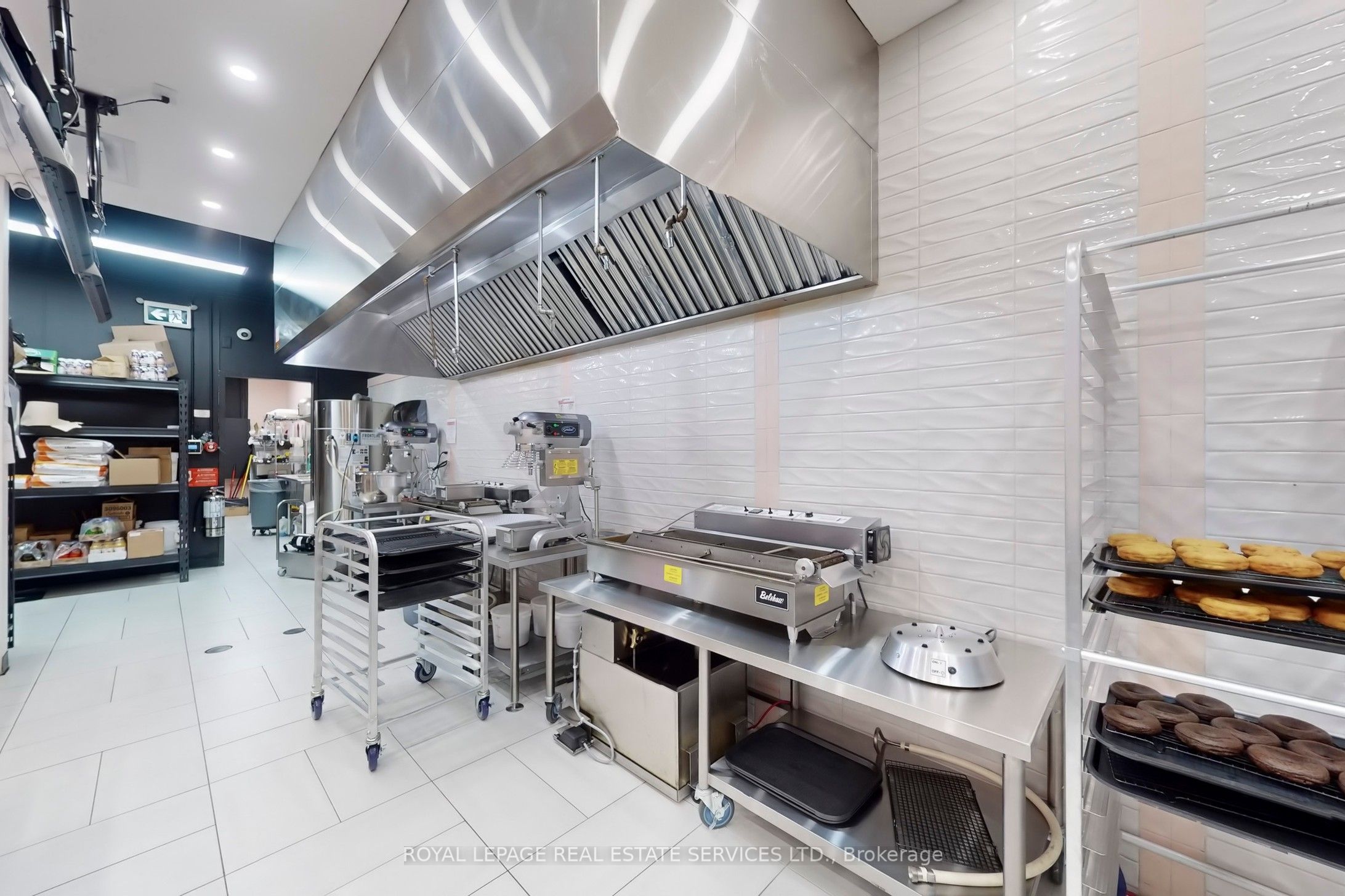 6045 Mavis Road Property Photo 13