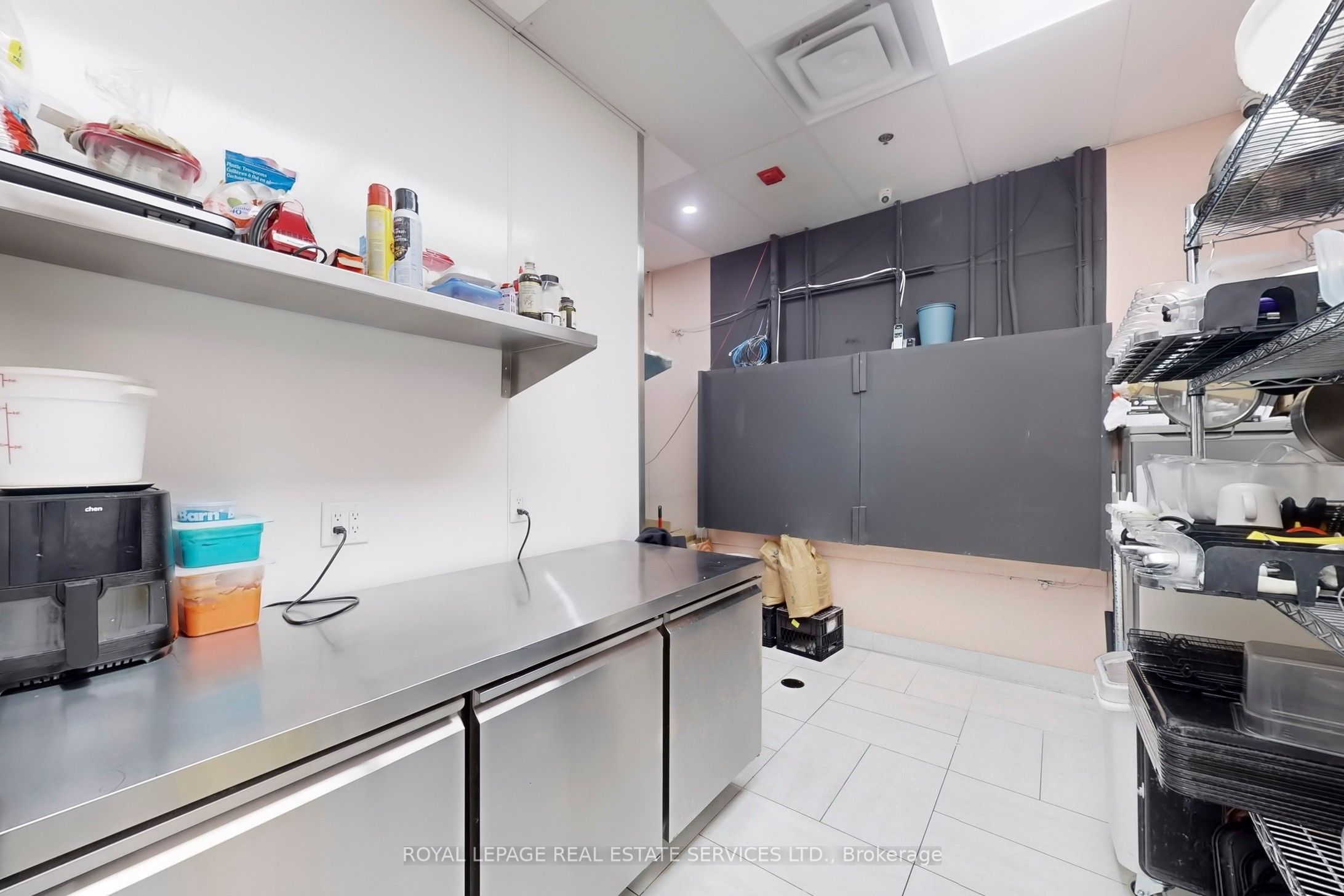 6045 Mavis Road Property Photo 18