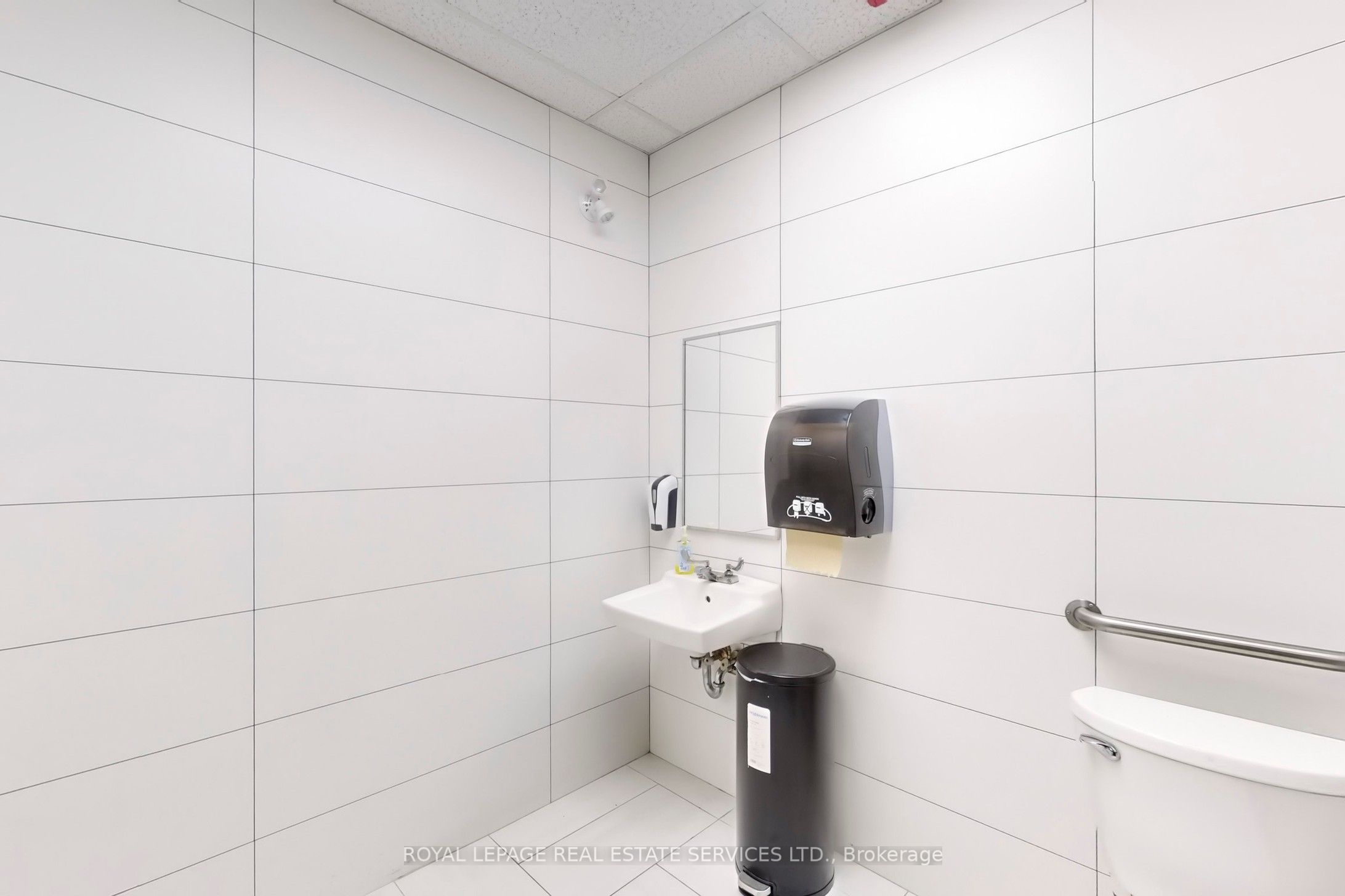 6045 Mavis Road Property Photo 20