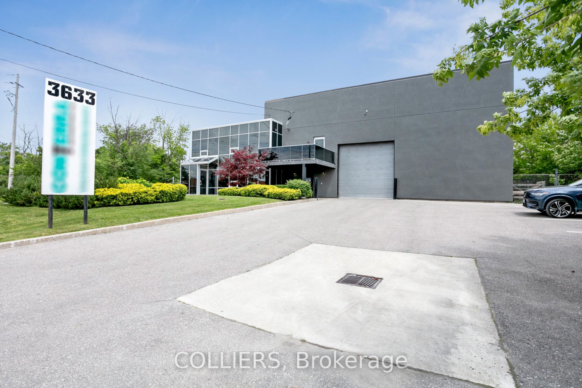 3633 Erindale Station Road Property Photo 2