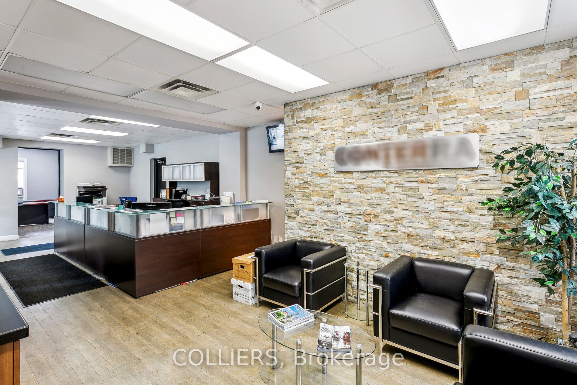 3633 Erindale Station Road Property Photo 5
