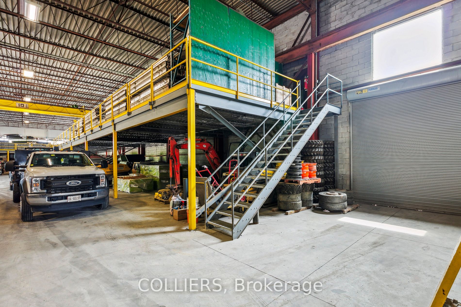 3633 Erindale Station Road Property Photo 9