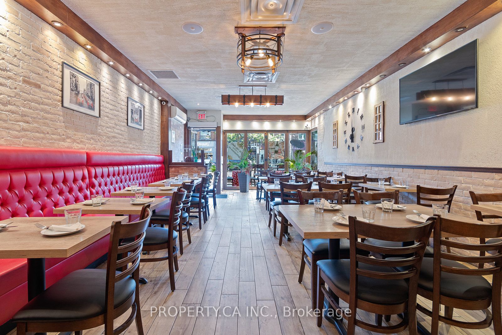 2312 Bloor Street Property Photo 6