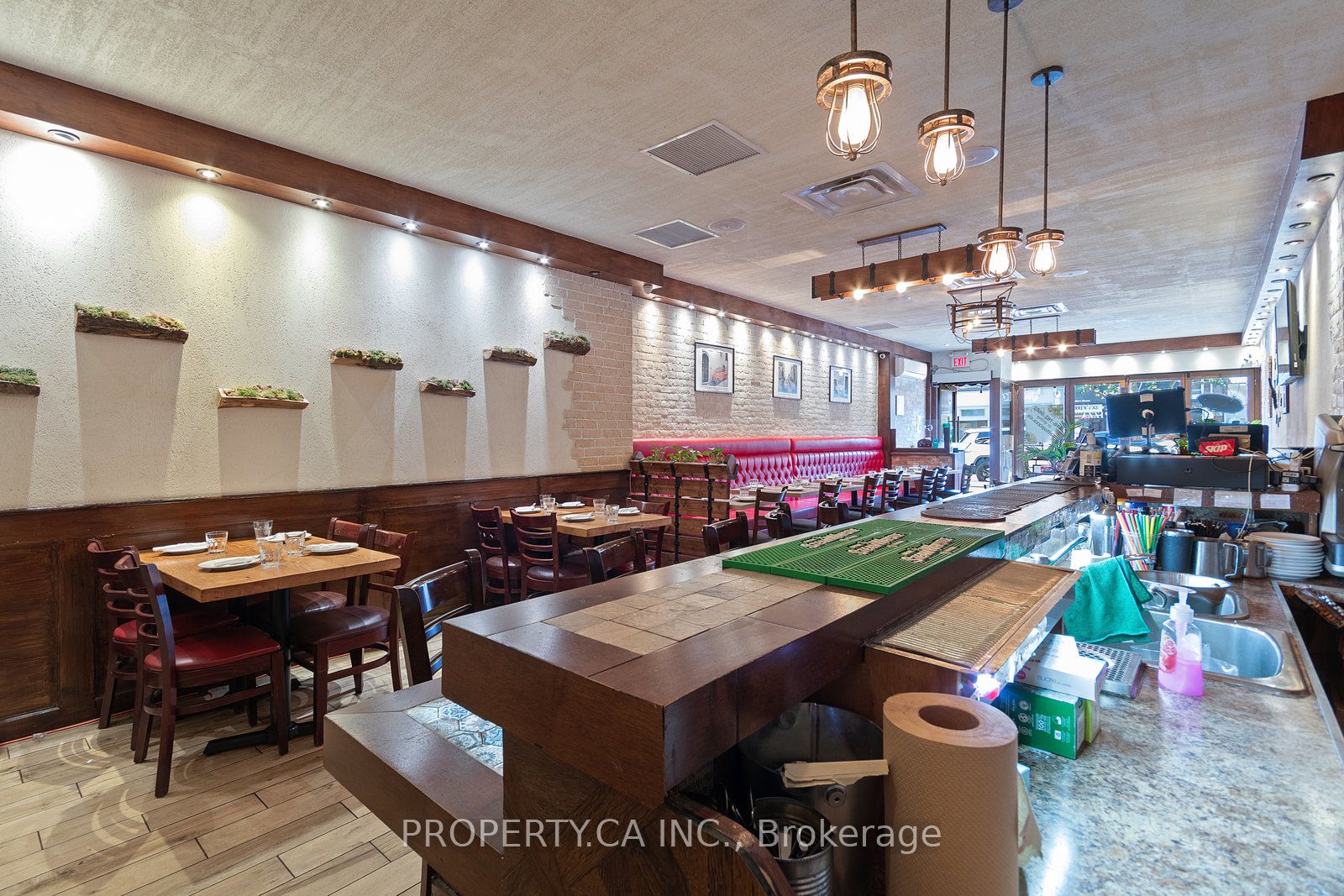 2312 Bloor Street Property Photo 14