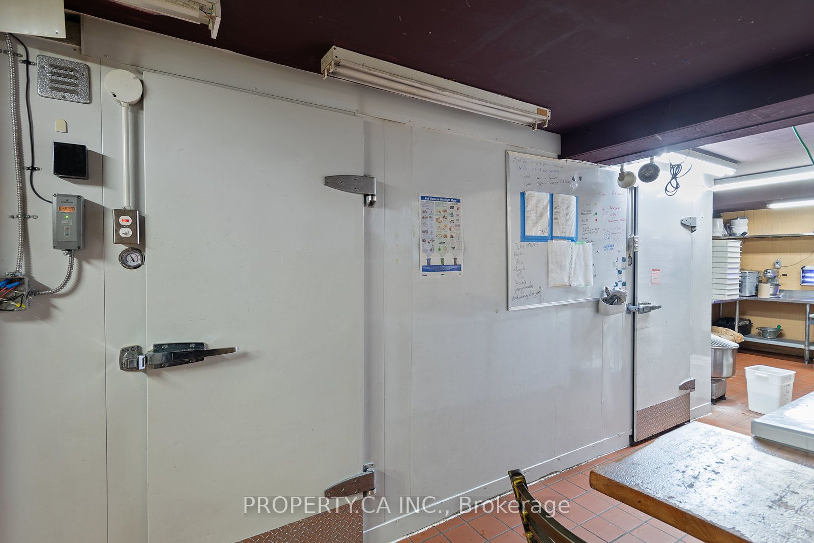2312 Bloor Street Property Photo 17