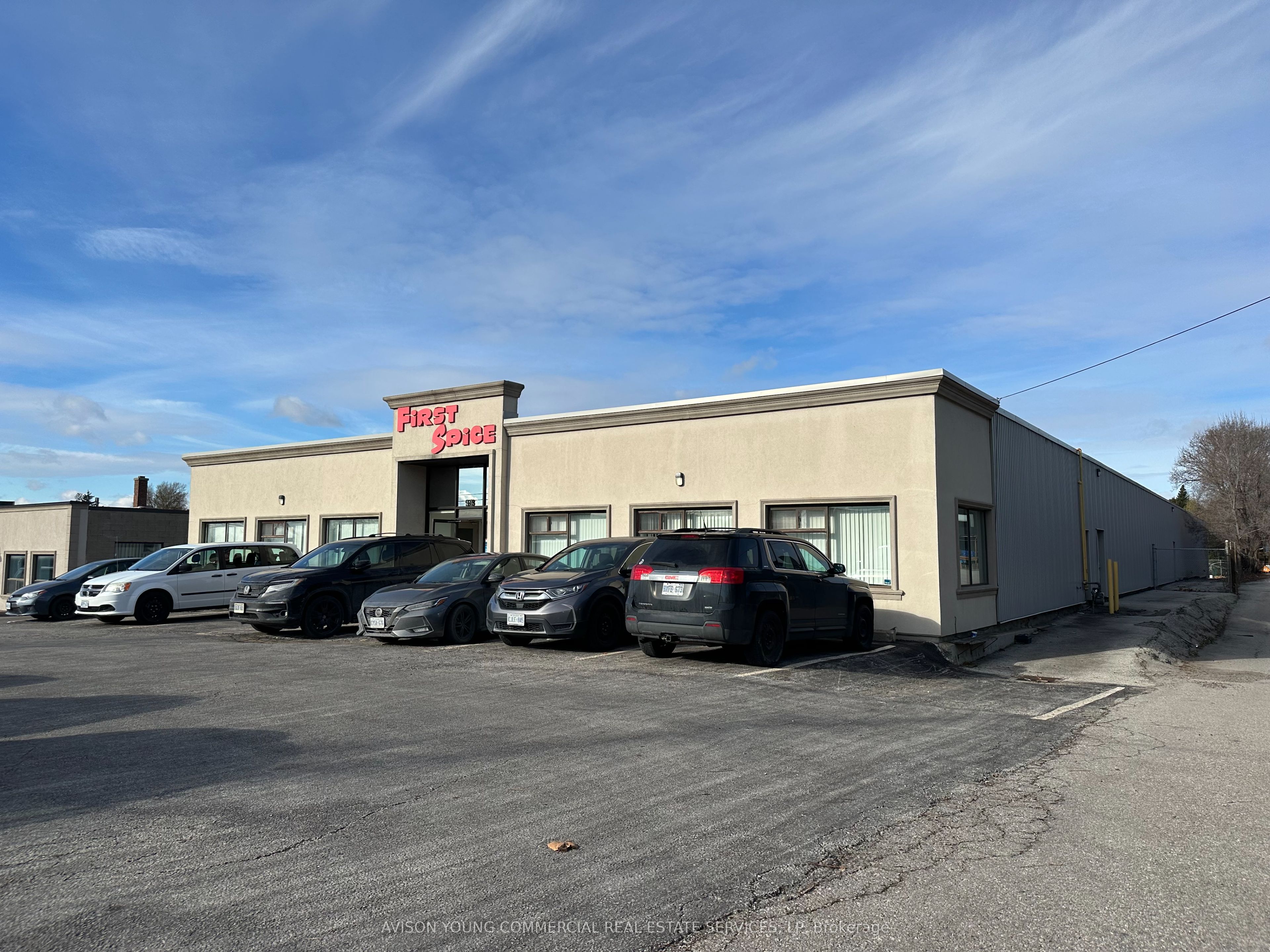 98 Tycos Drive Property Photo 1