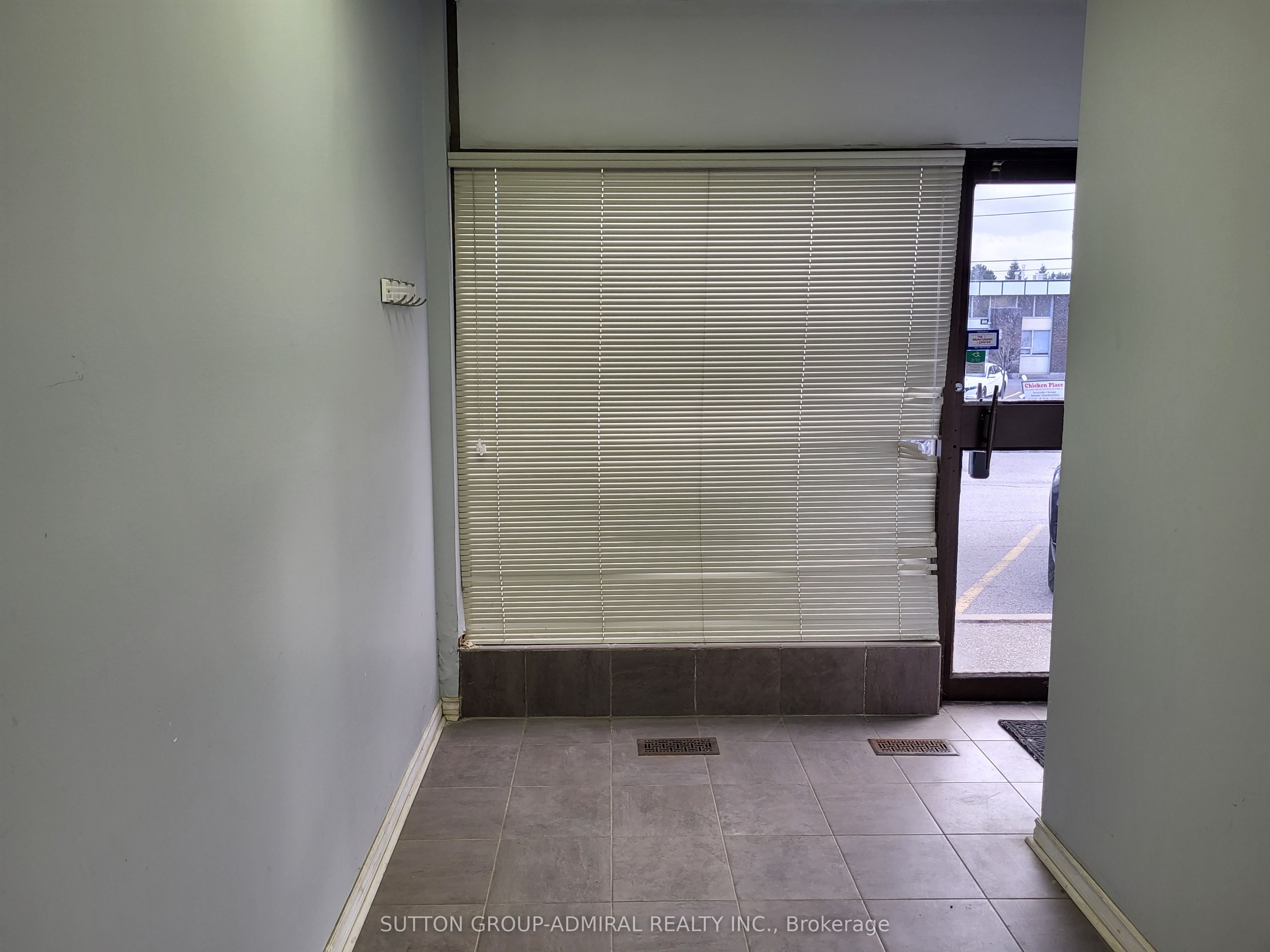 584 Champagne Drive Property Photo 7