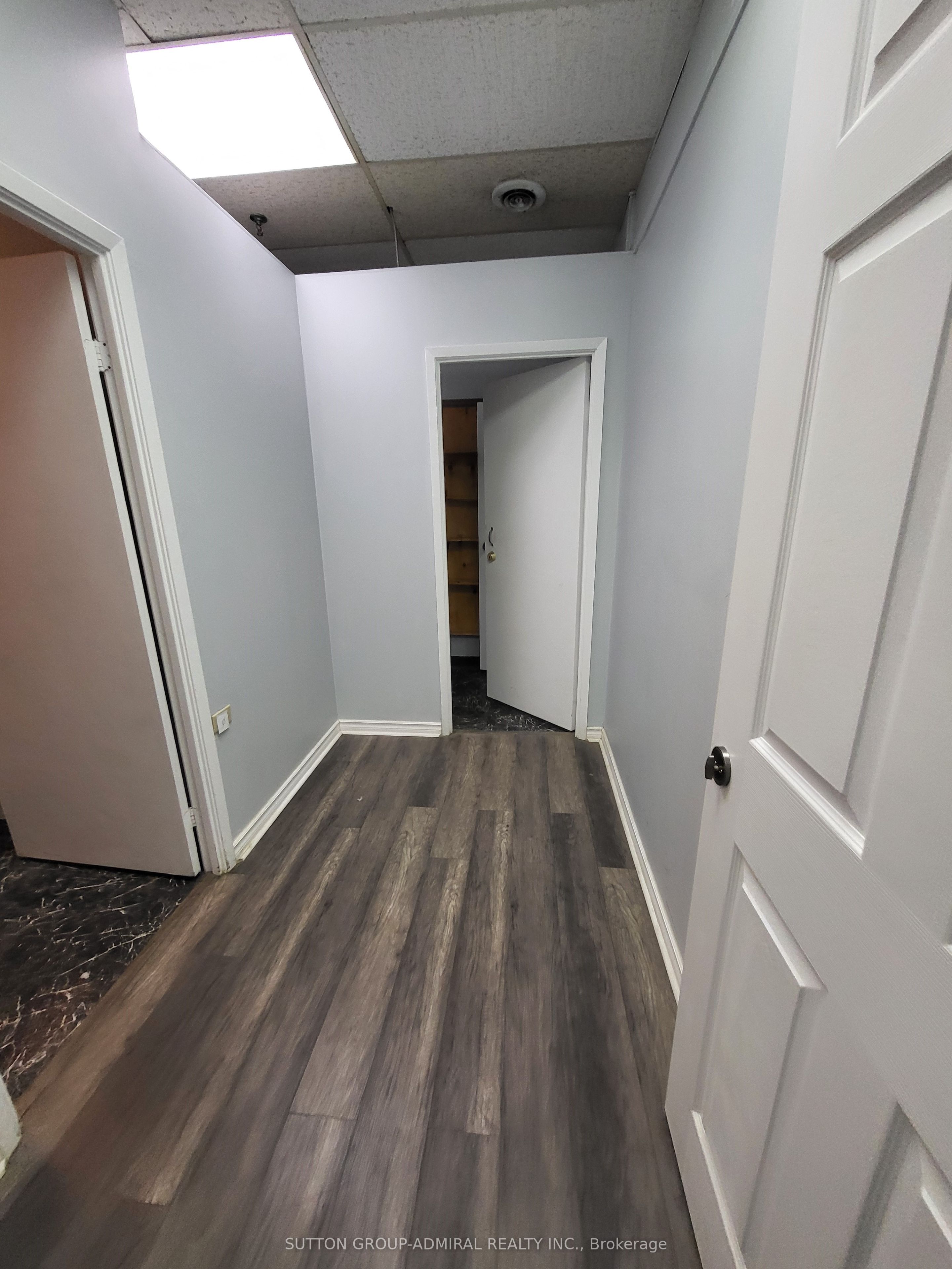 584 Champagne Drive Property Photo 8