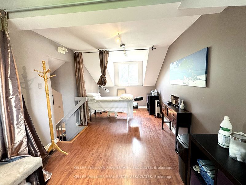 270 Lakeshore Road Property Photo 6
