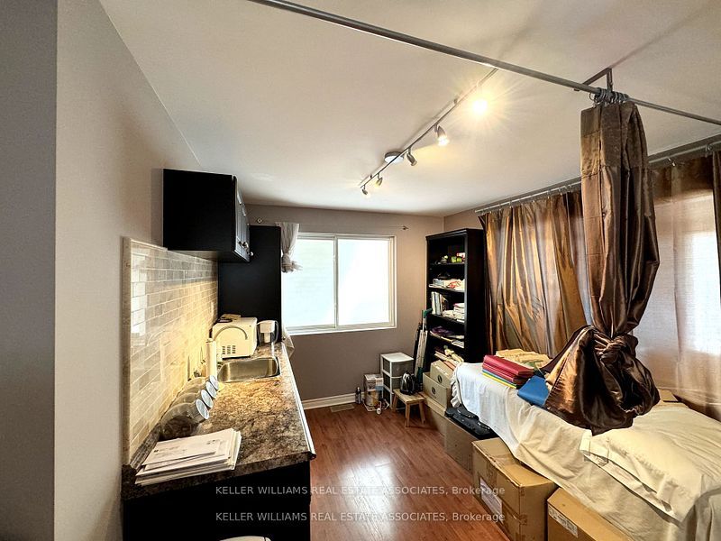 270 Lakeshore Road Property Photo 11