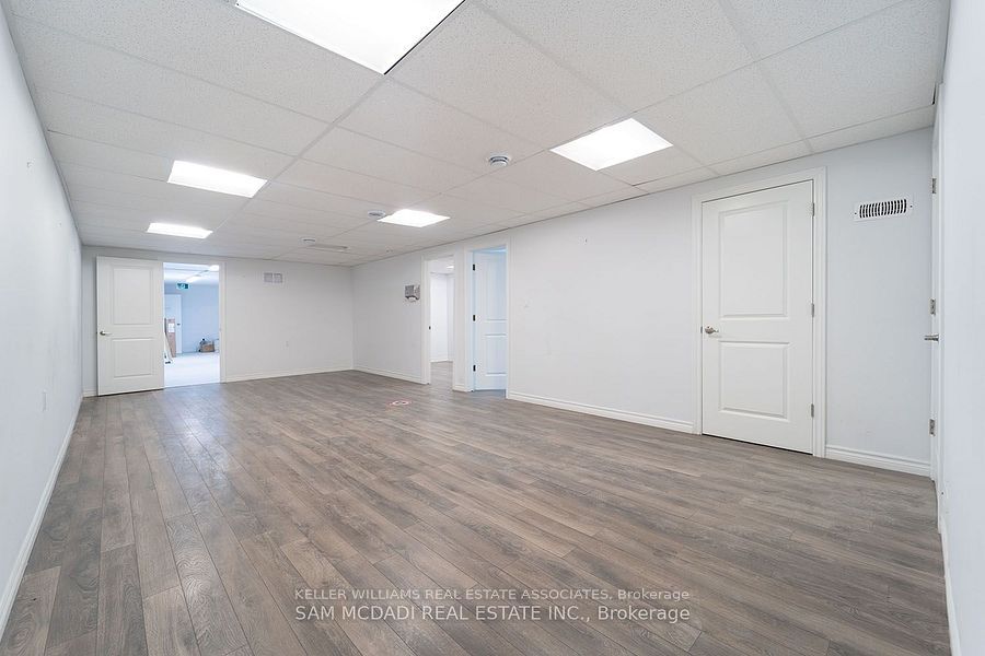 374 Lakeshore Road E Property Photo 1