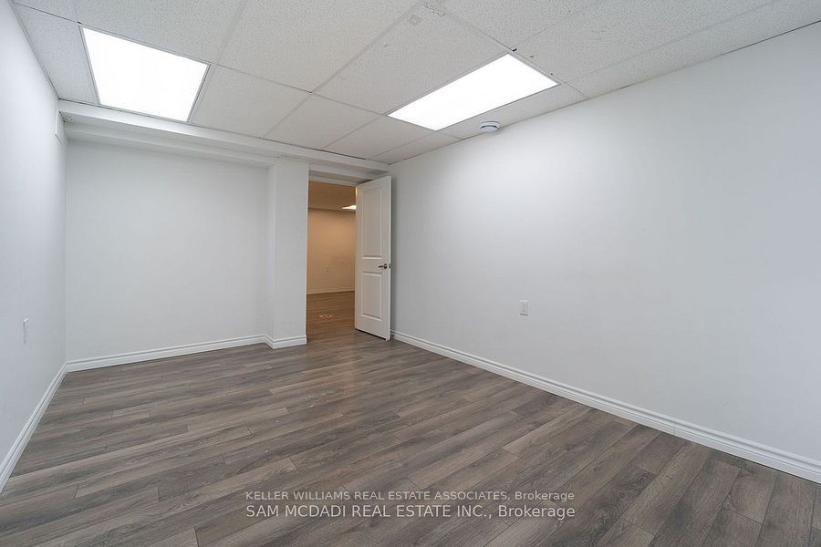 374 Lakeshore Road E Property Photo 5