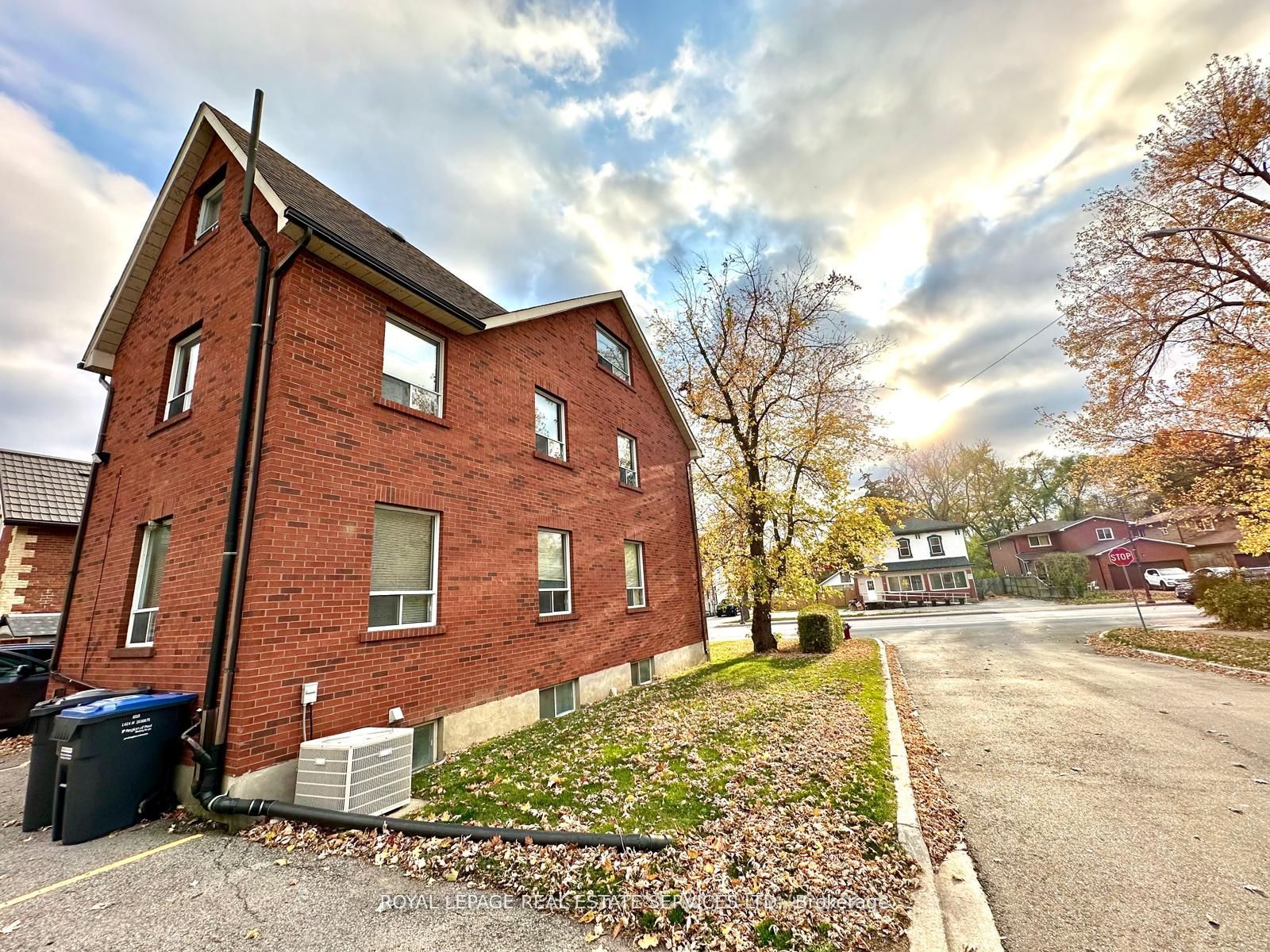 #2nd Fl - 268 Main Street Property Photo 17
