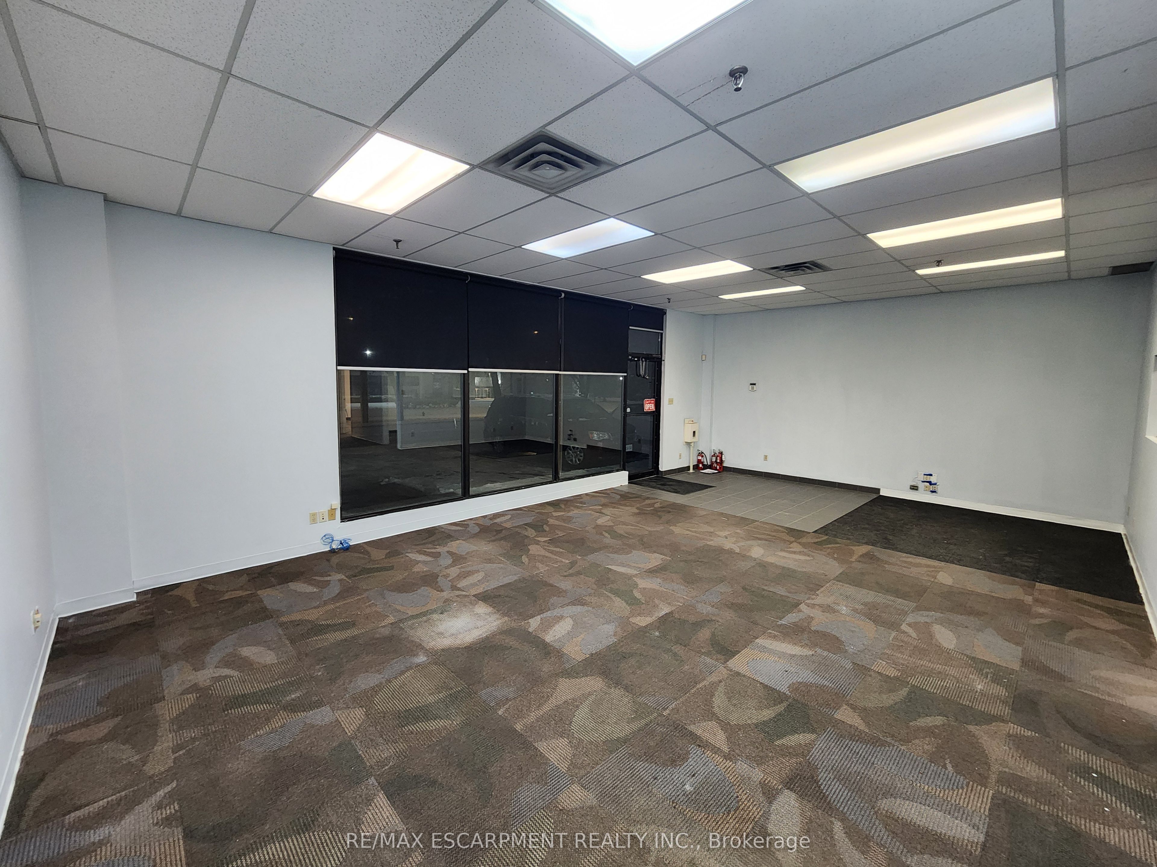 #8 - 3245 Harvester Road Property Photo 2