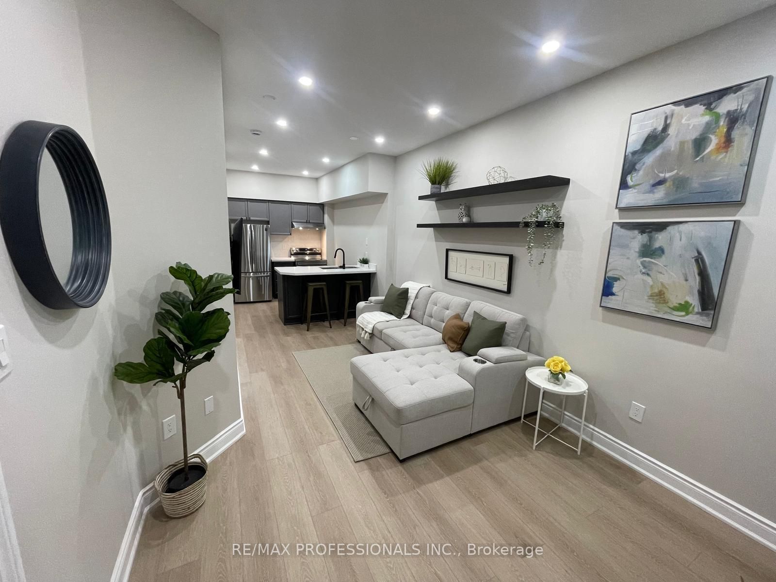 #133 - 601 Shoreline Drive Property Photo 2