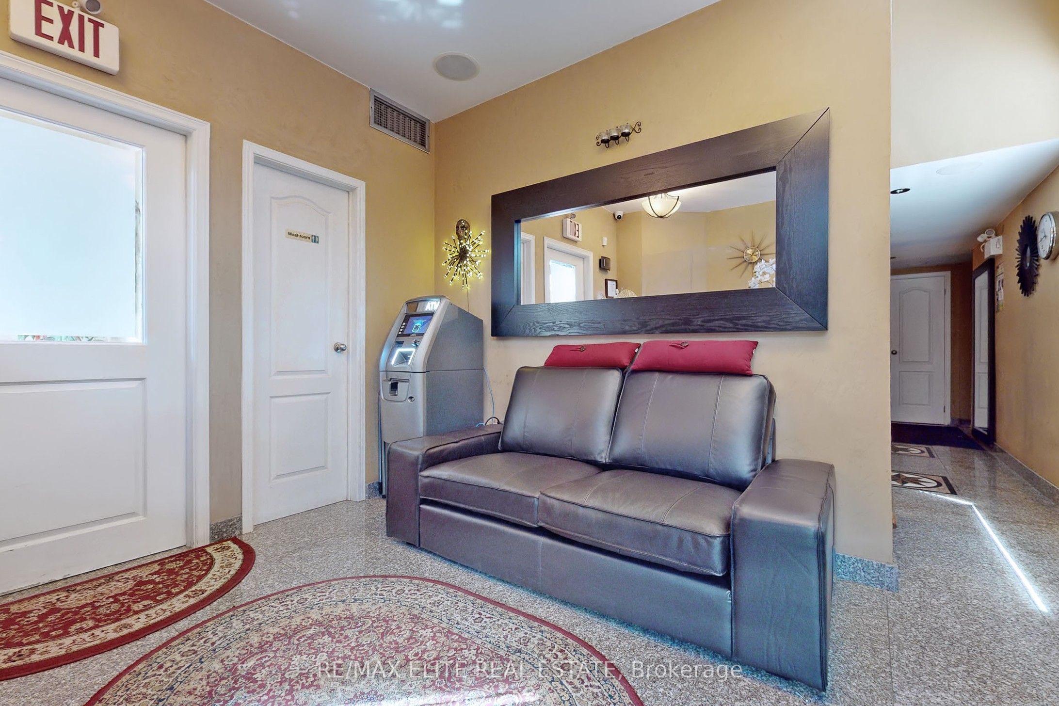 #31 - 4801 Keele Street Property Photo 2